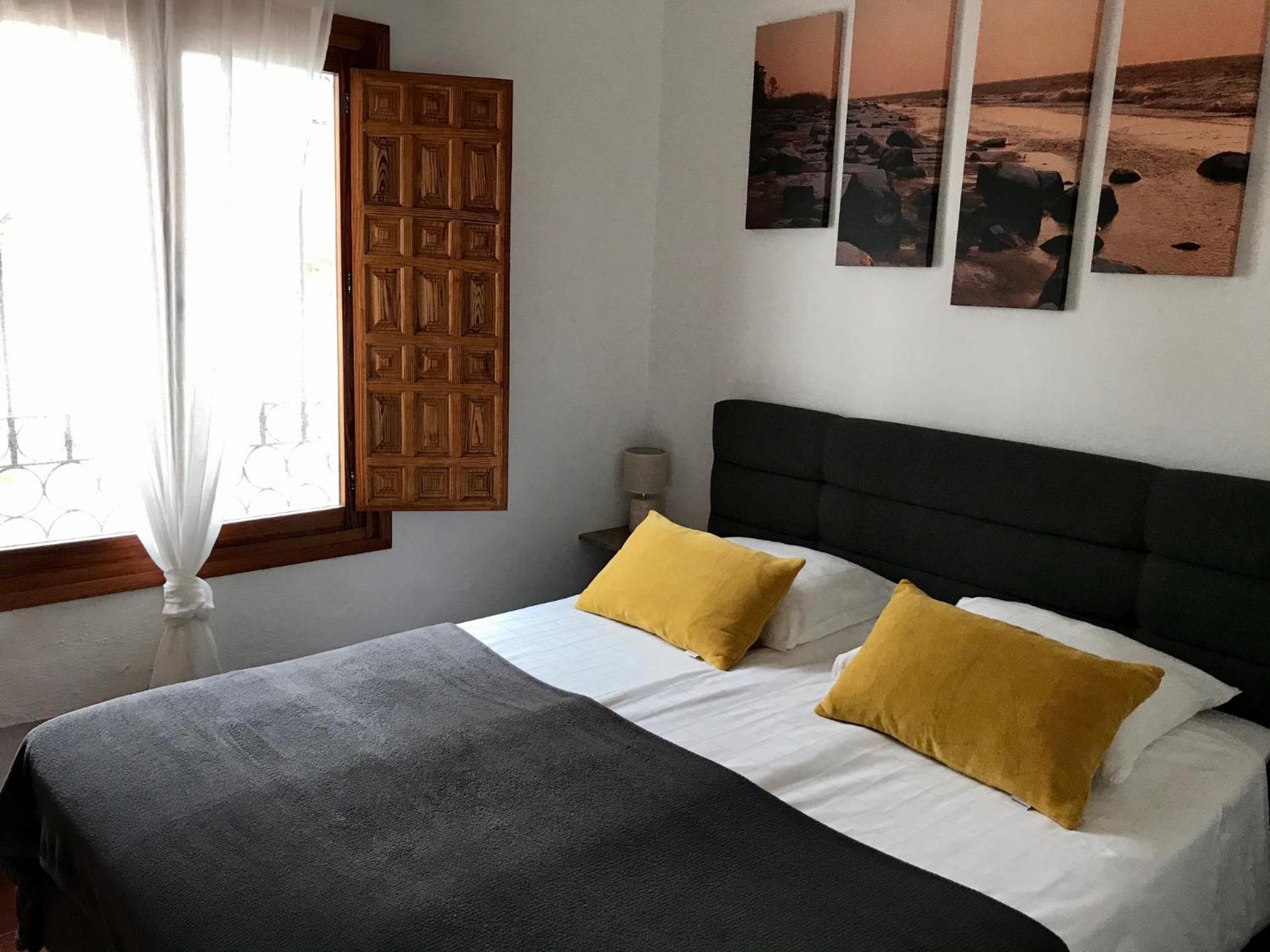 Habitación Doble con Baño Compartido