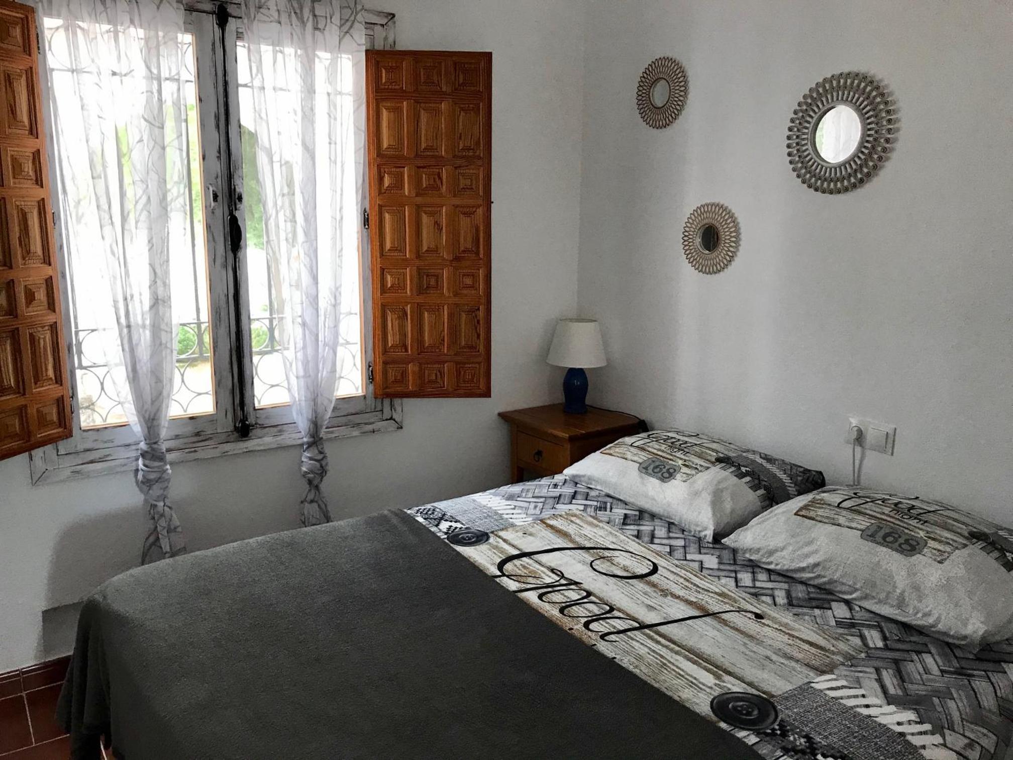Habitación Doble con Baño Compartido