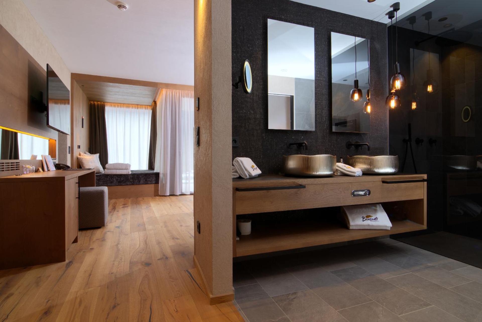 Luxury Design Room - Photo 3