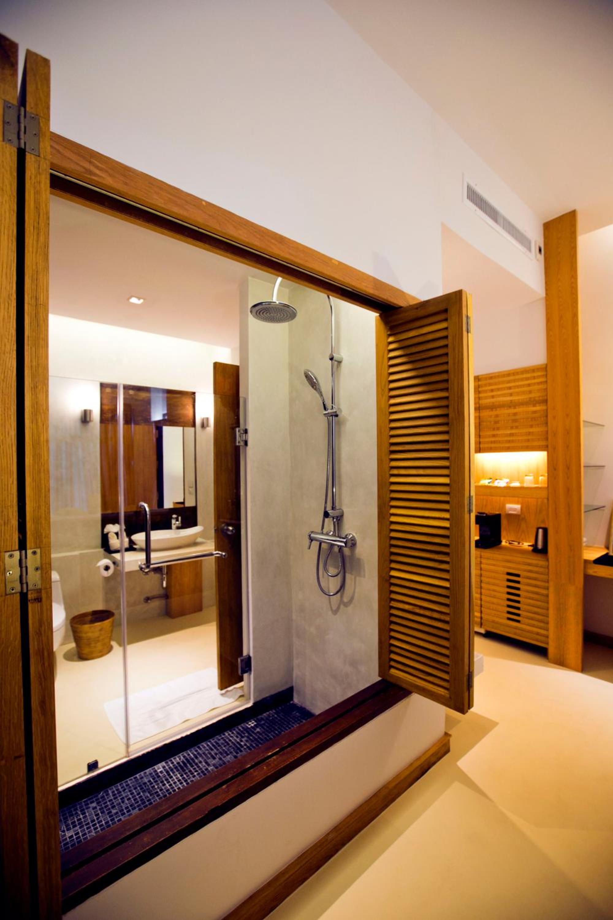 Deluxe Ocean View - Photo 4