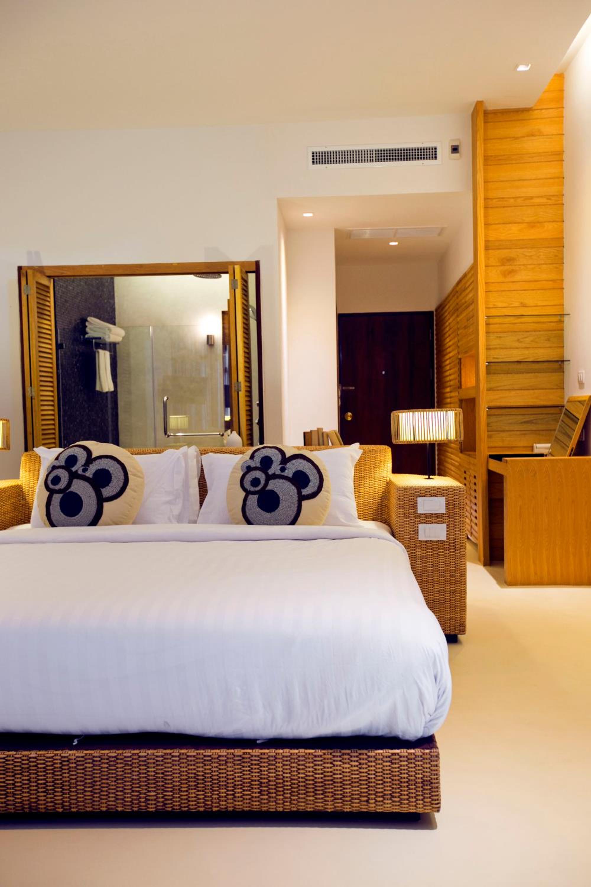 Grand Deluxe Jacuzzi Ocean View - Photo 3