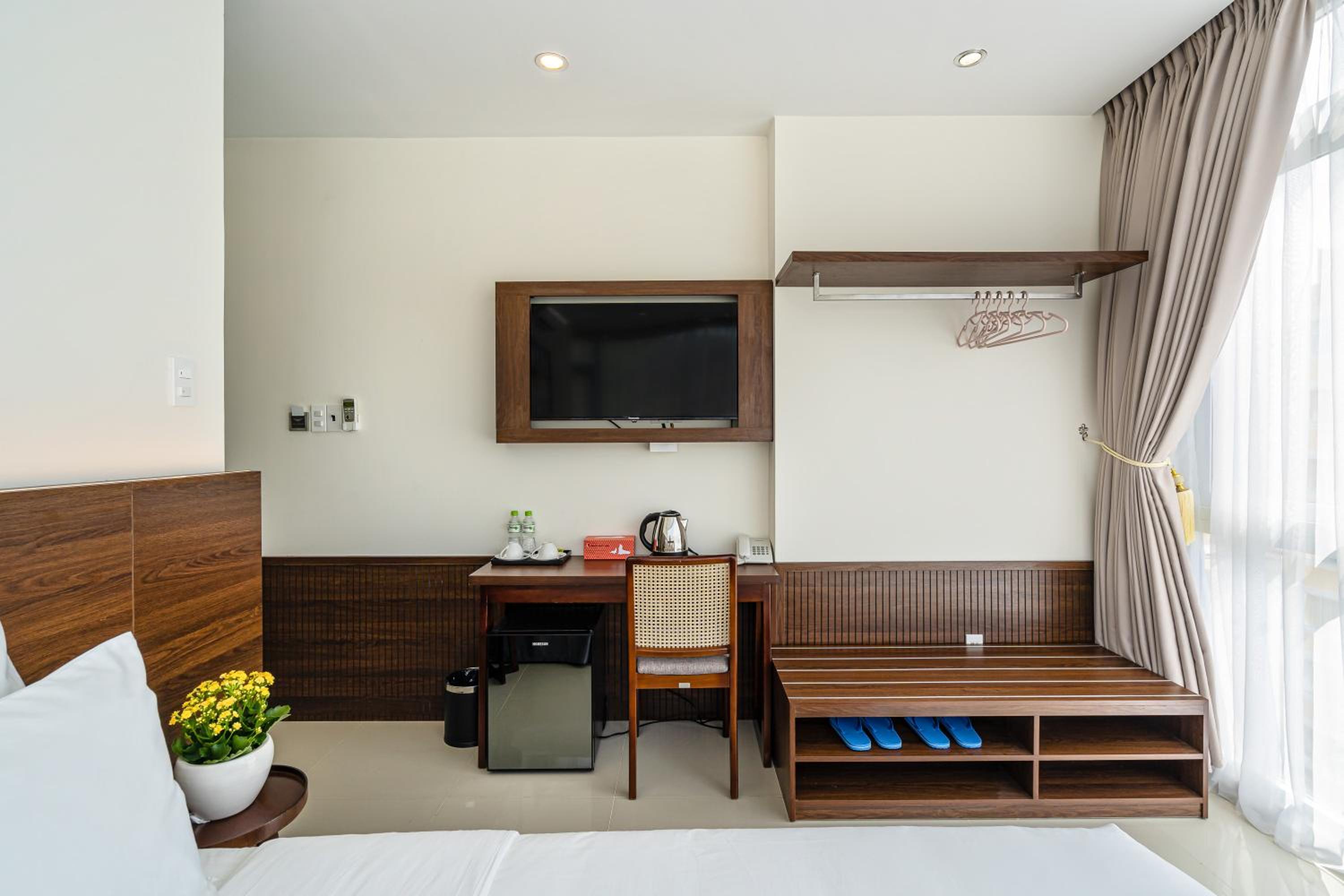 Deluxe Queen Room - Photo 4