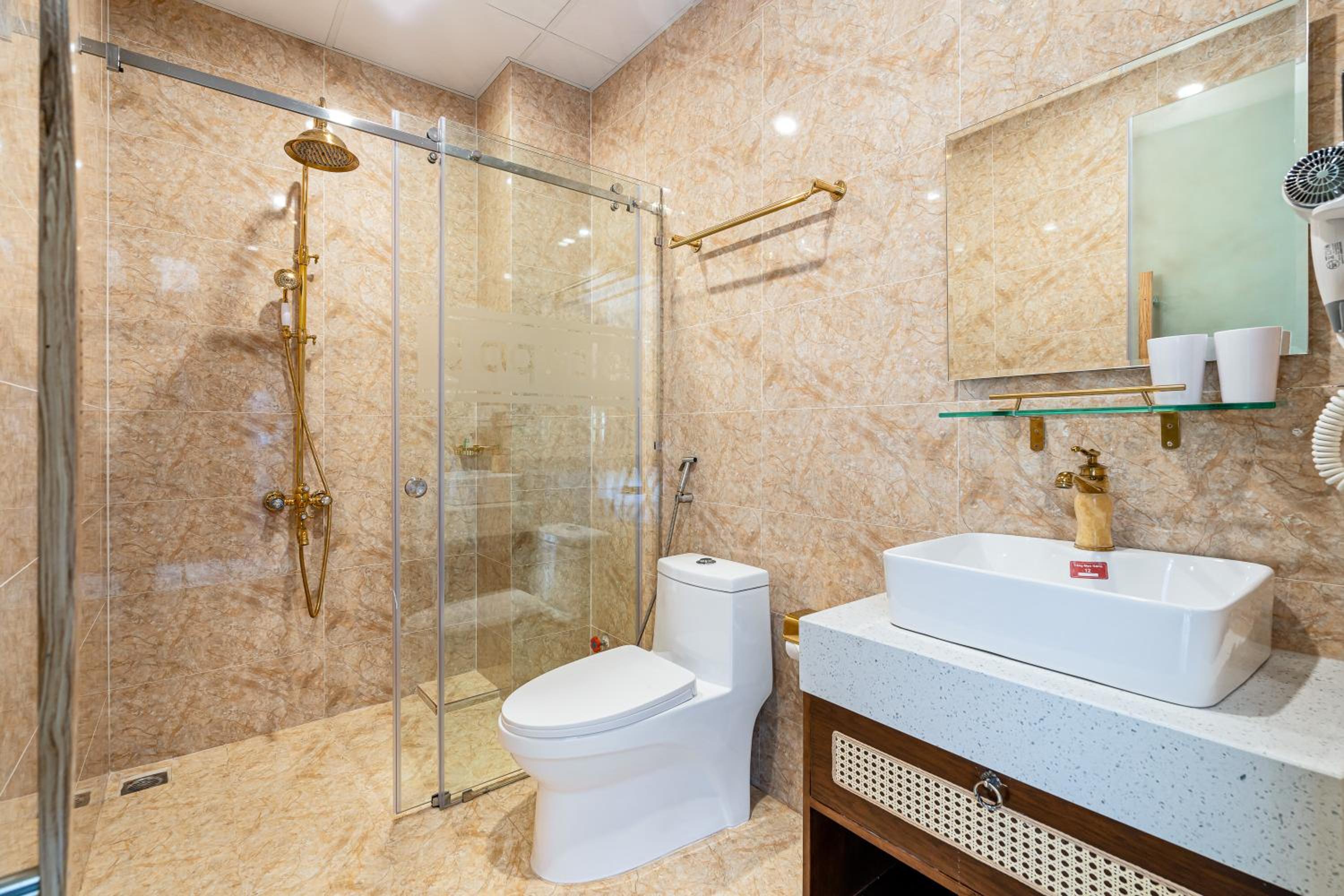Family Suite - Photo 6