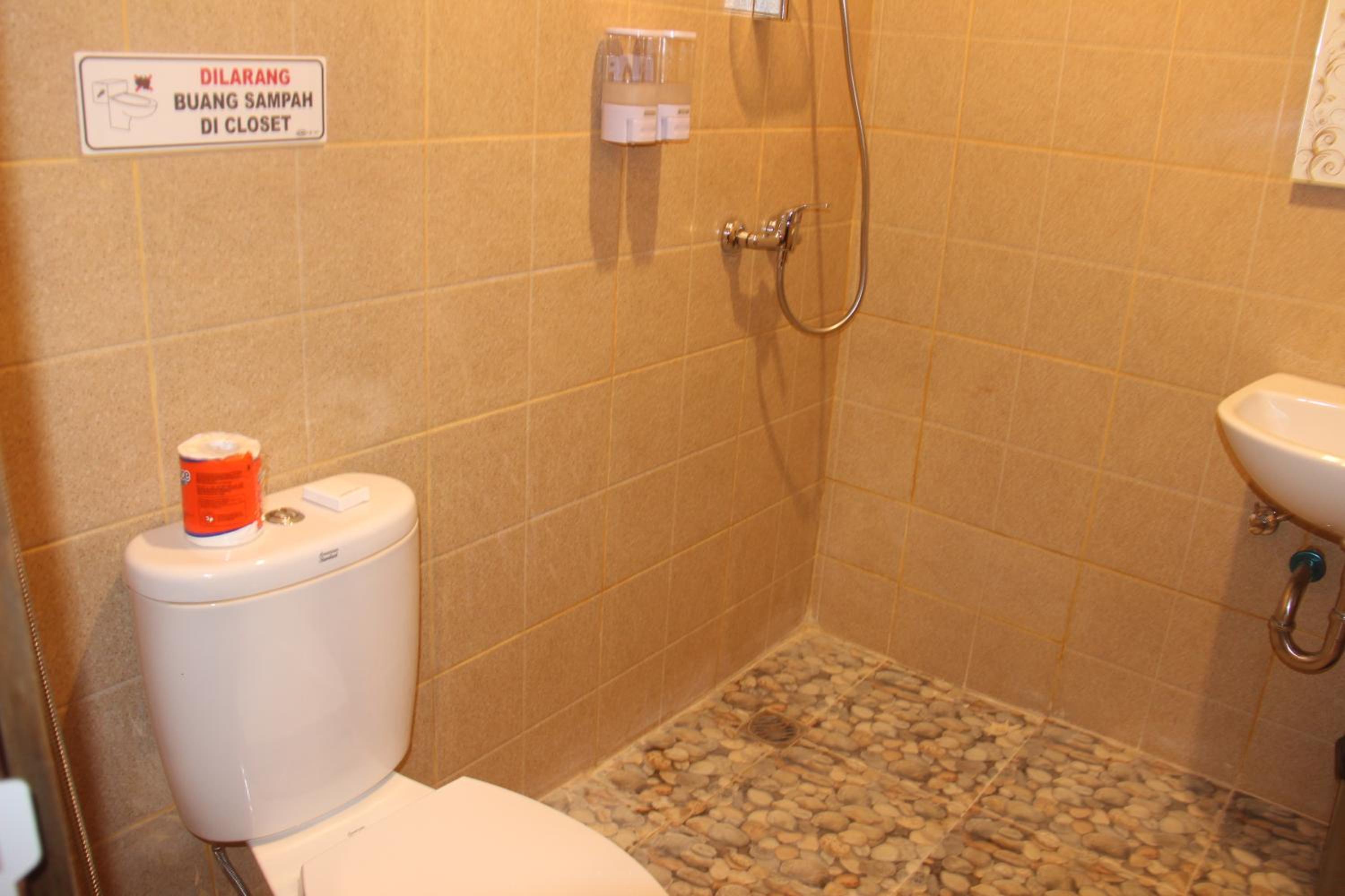 Deluxe Twin Room - Photo 15