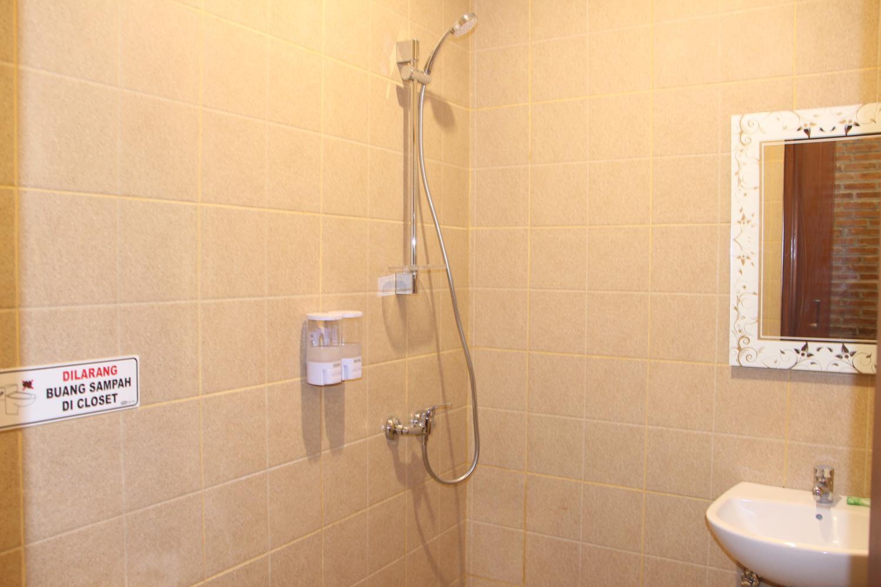 Deluxe Twin Room - Photo 2
