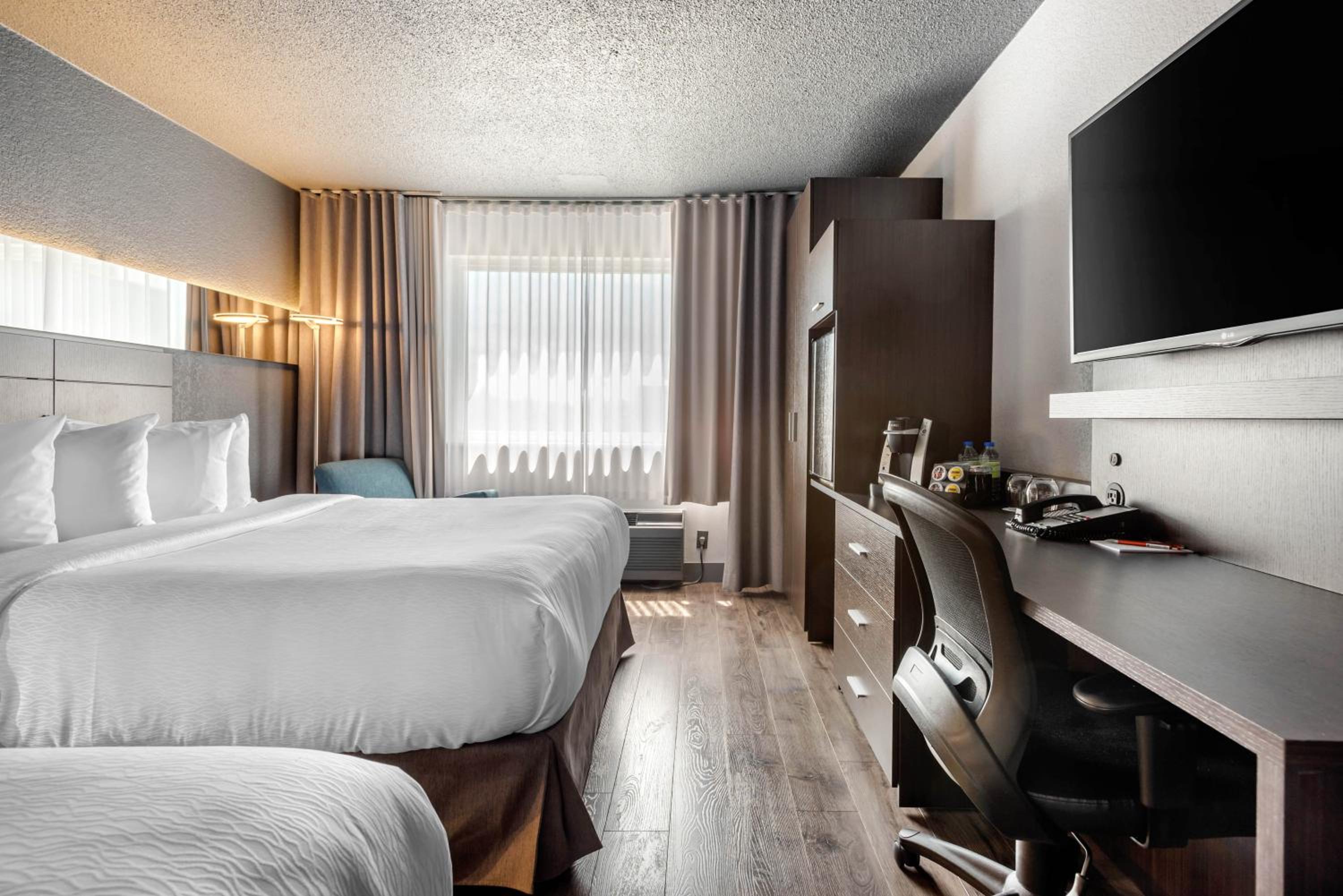Queen Room with Two Queen Beds - Non-Smoking