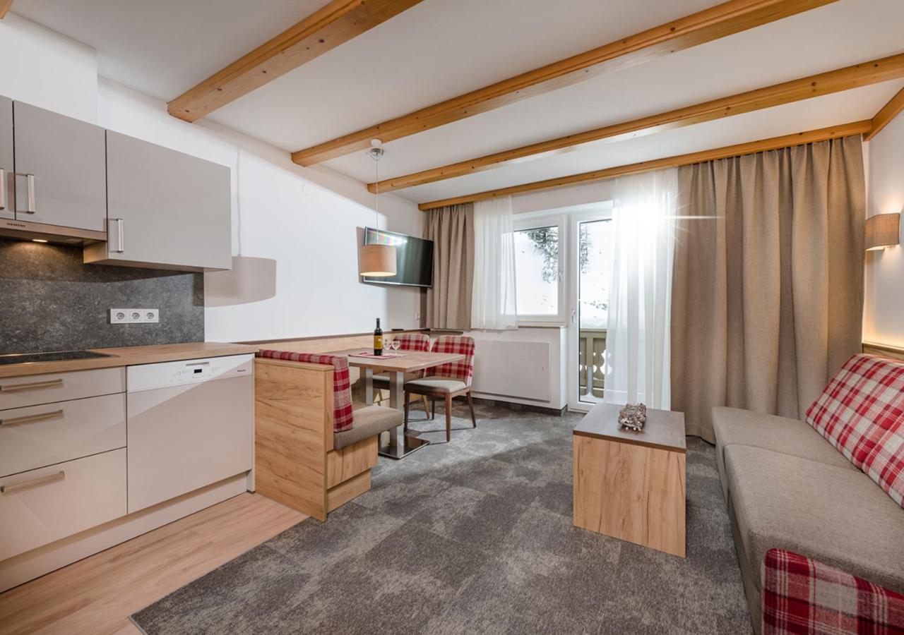 One-Bedroom Apartment with Balcony photo 1