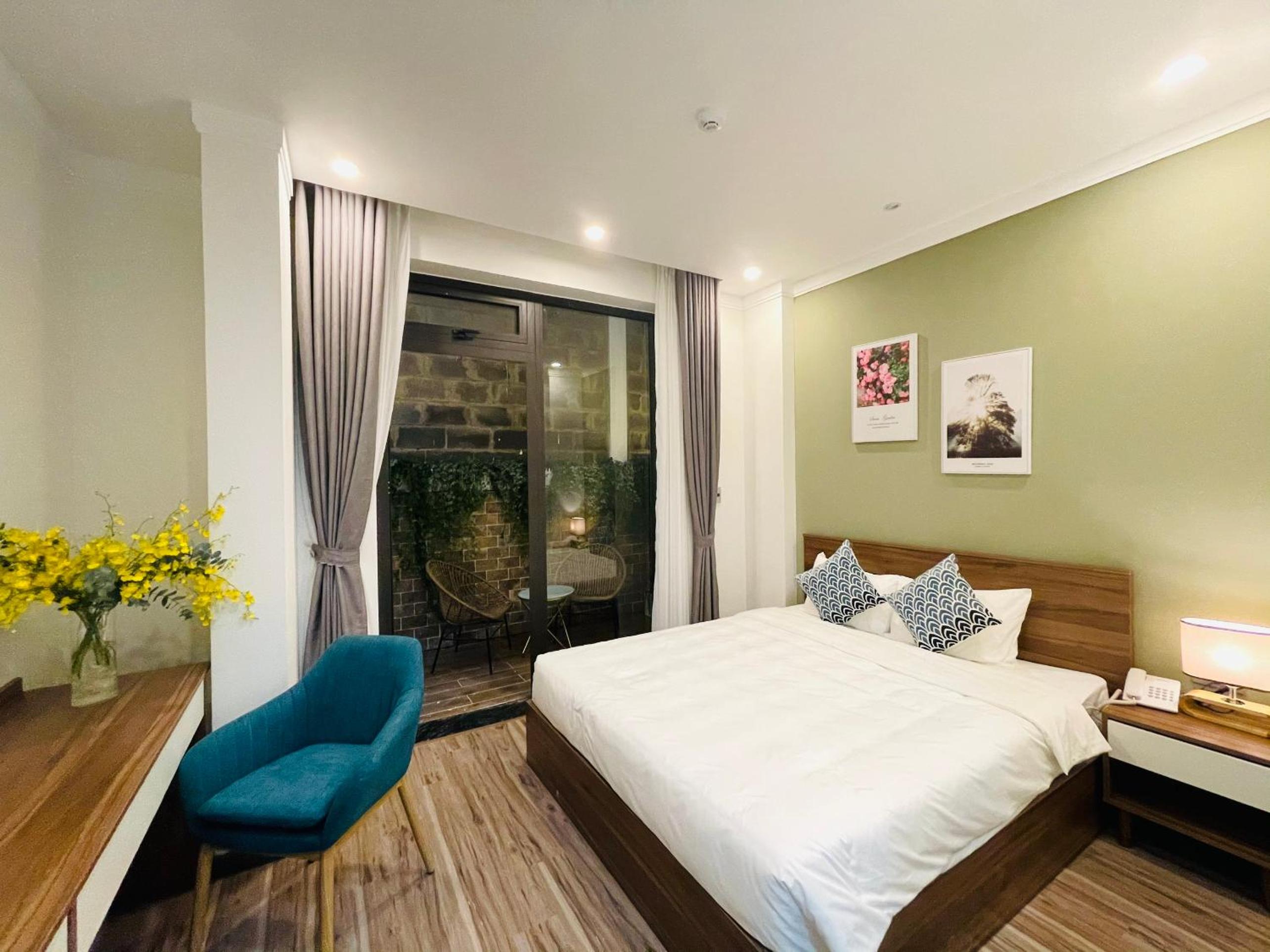 Double Room - Photo 6