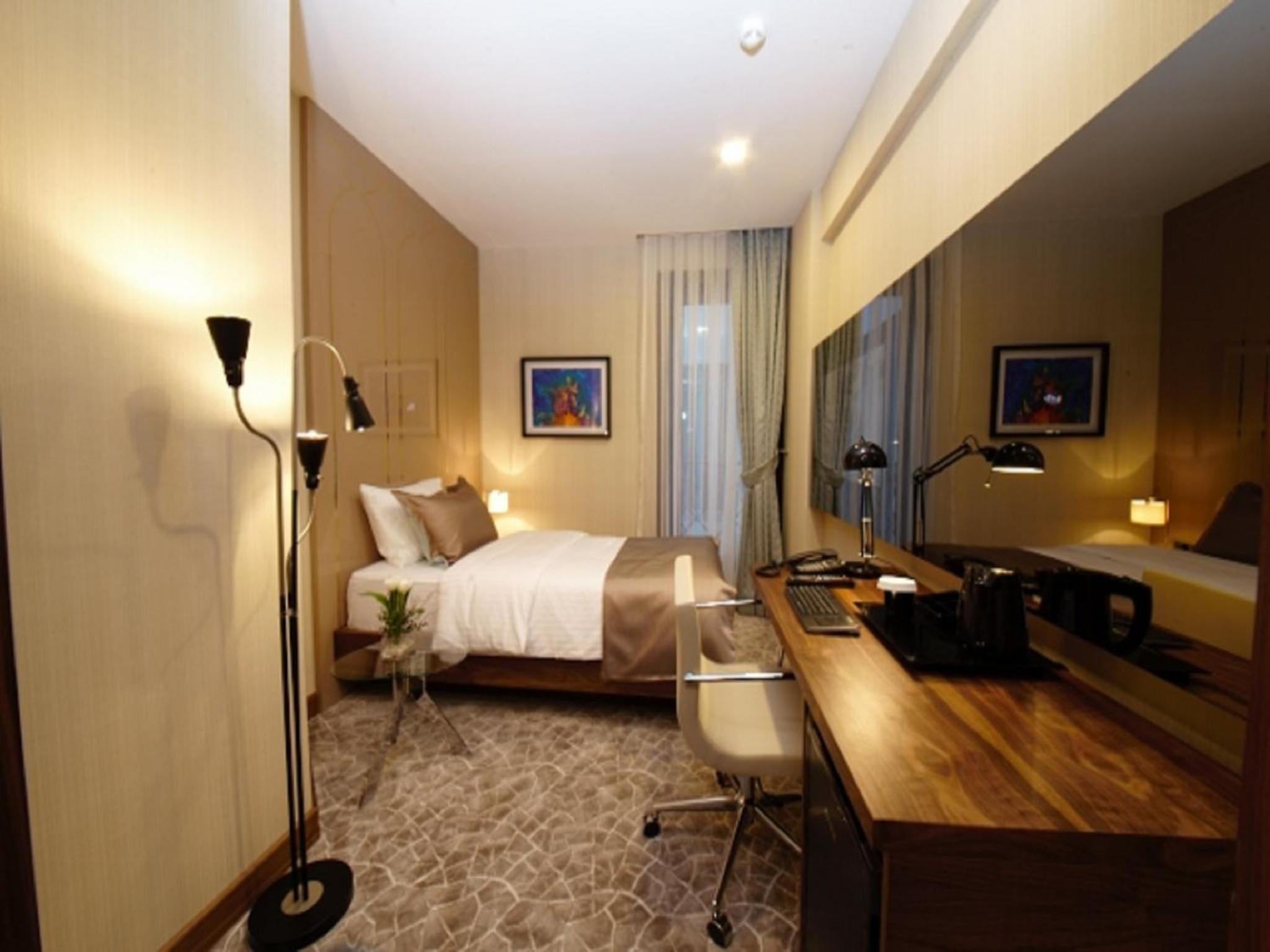Standard Double Room photo 2