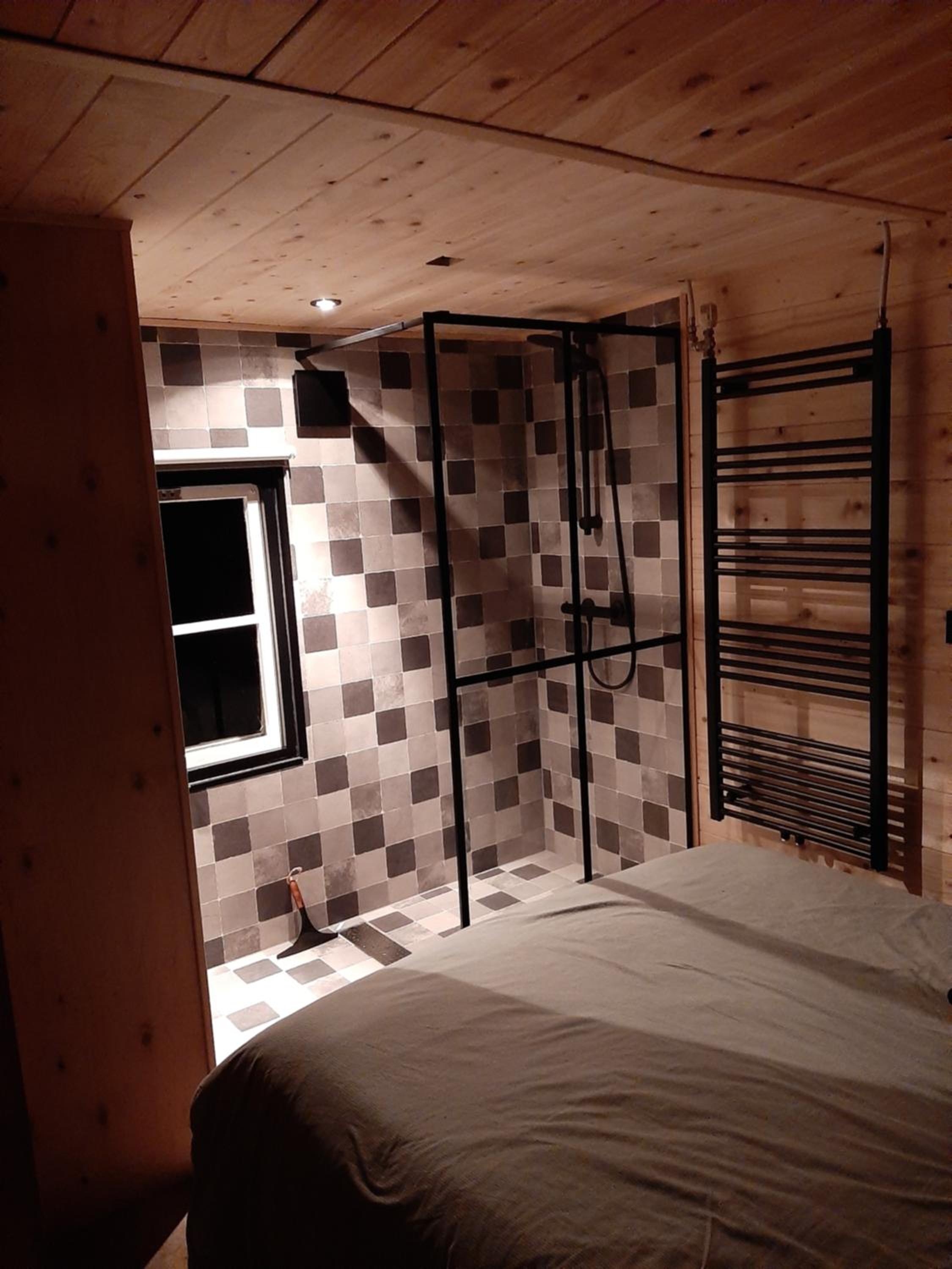 Mobile Home - Photo 6
