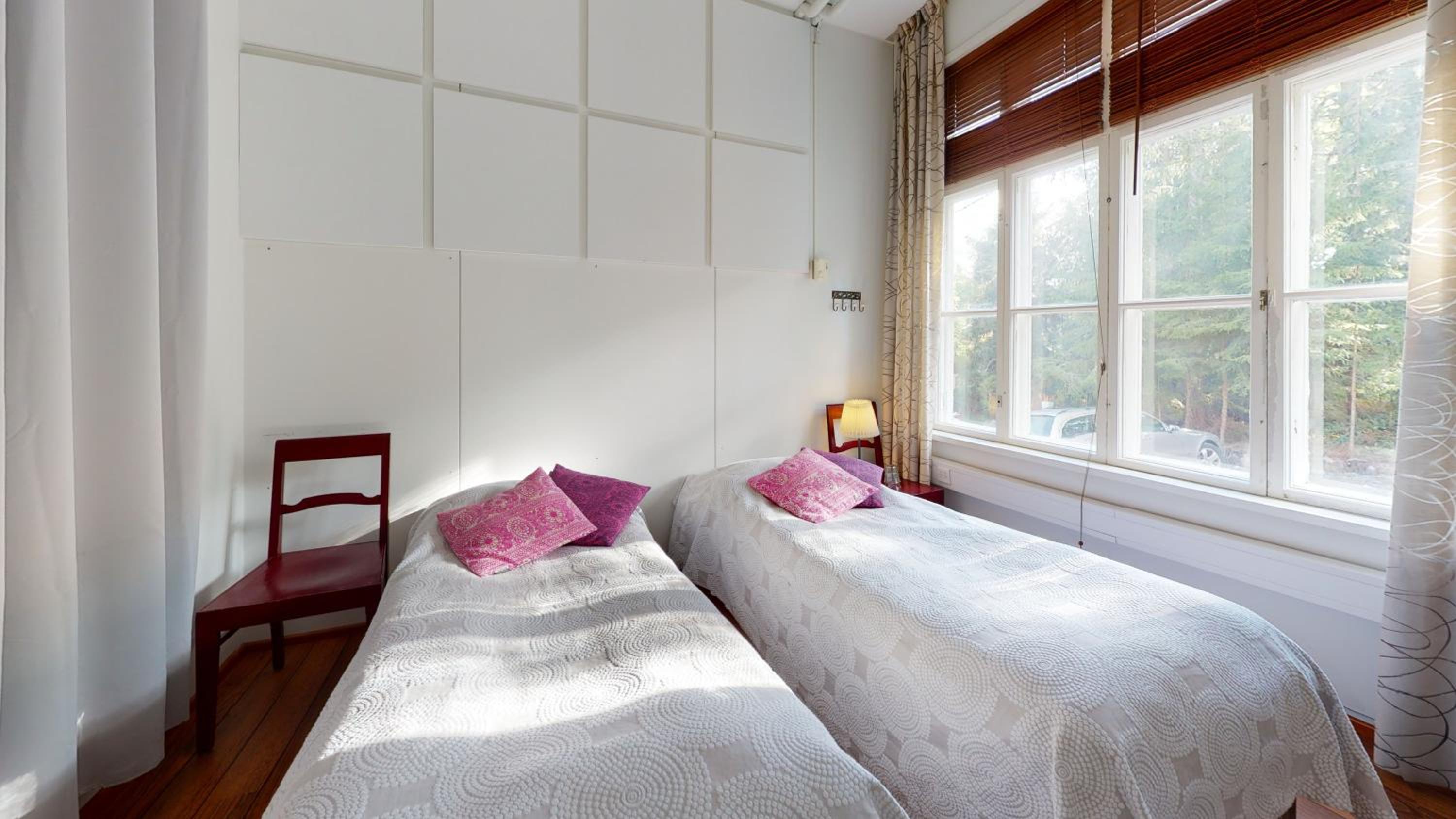 Double or Twin Room with Shared Bathroom photo 1