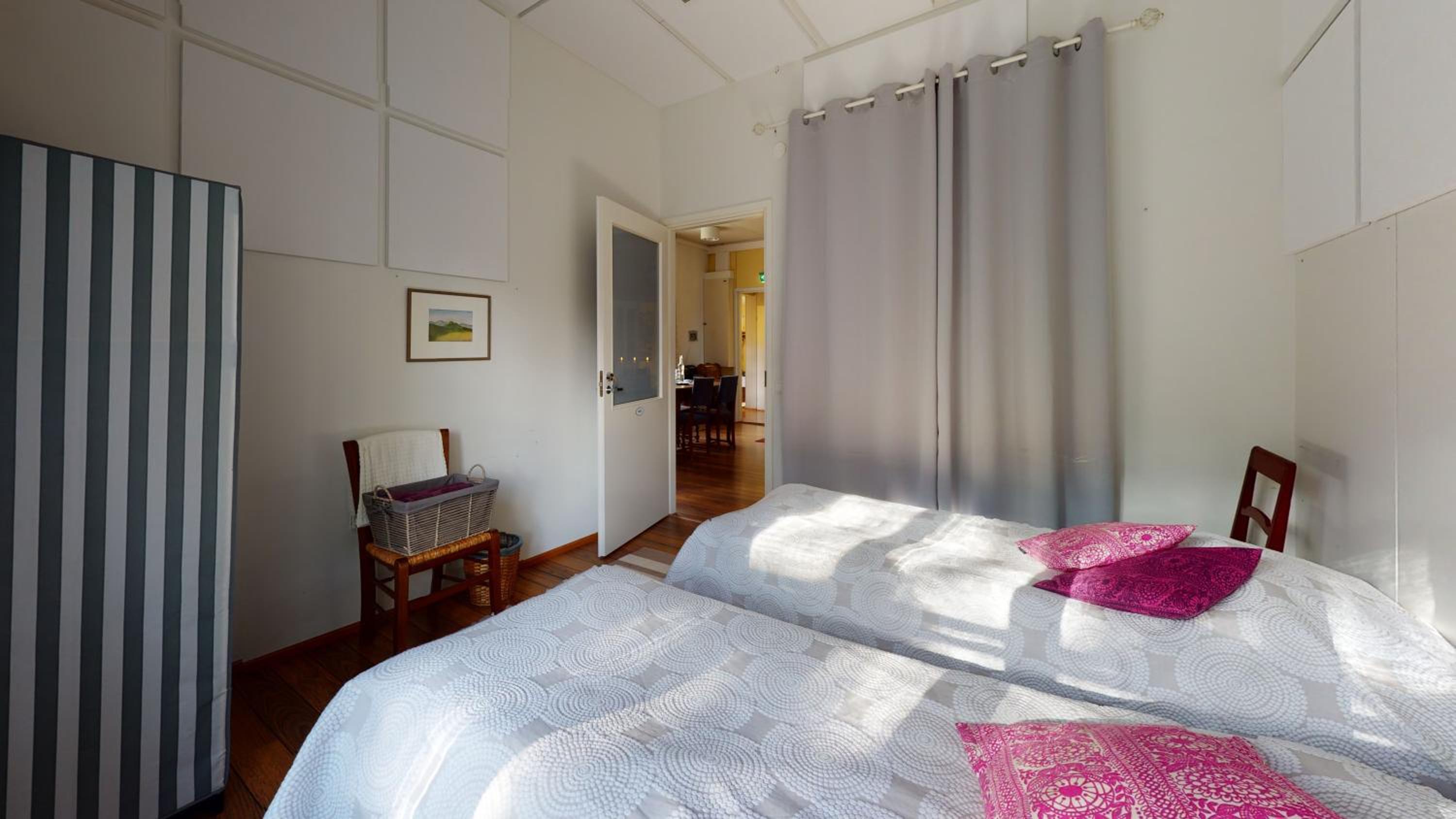 Double or Twin Room with Shared Bathroom photo 3