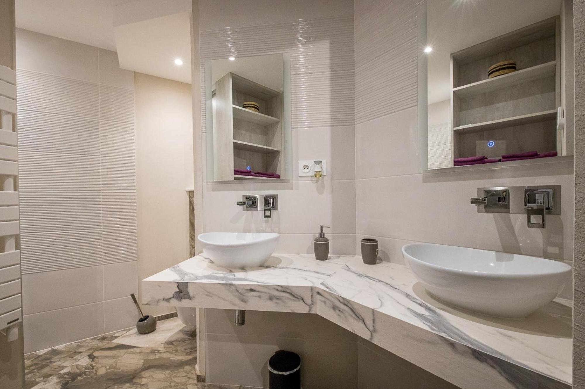 One-Bedroom Apartment - Photo 9