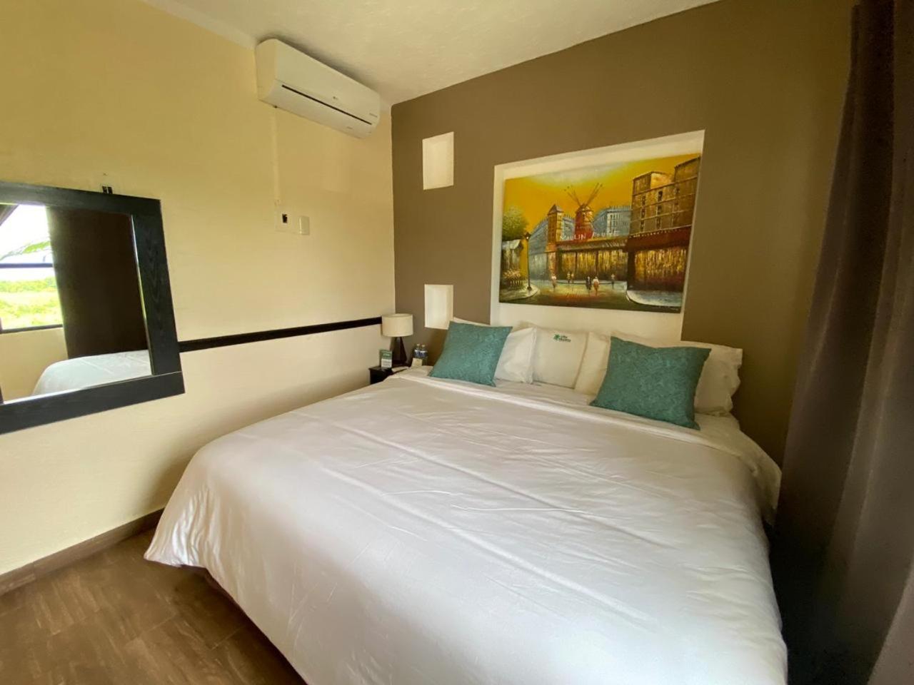Double Room with Garden View photo 3