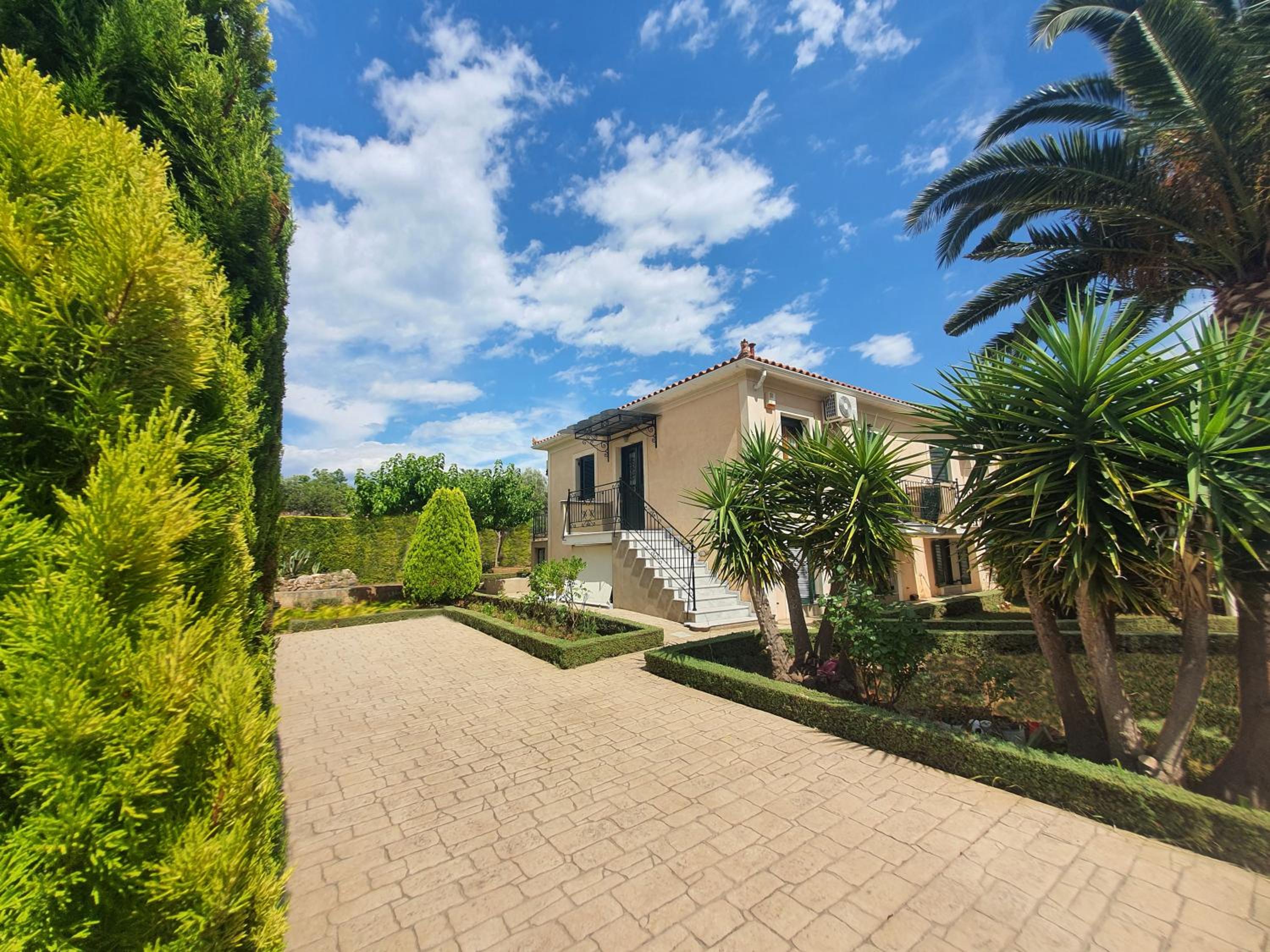 Deluxe House - Photo 20