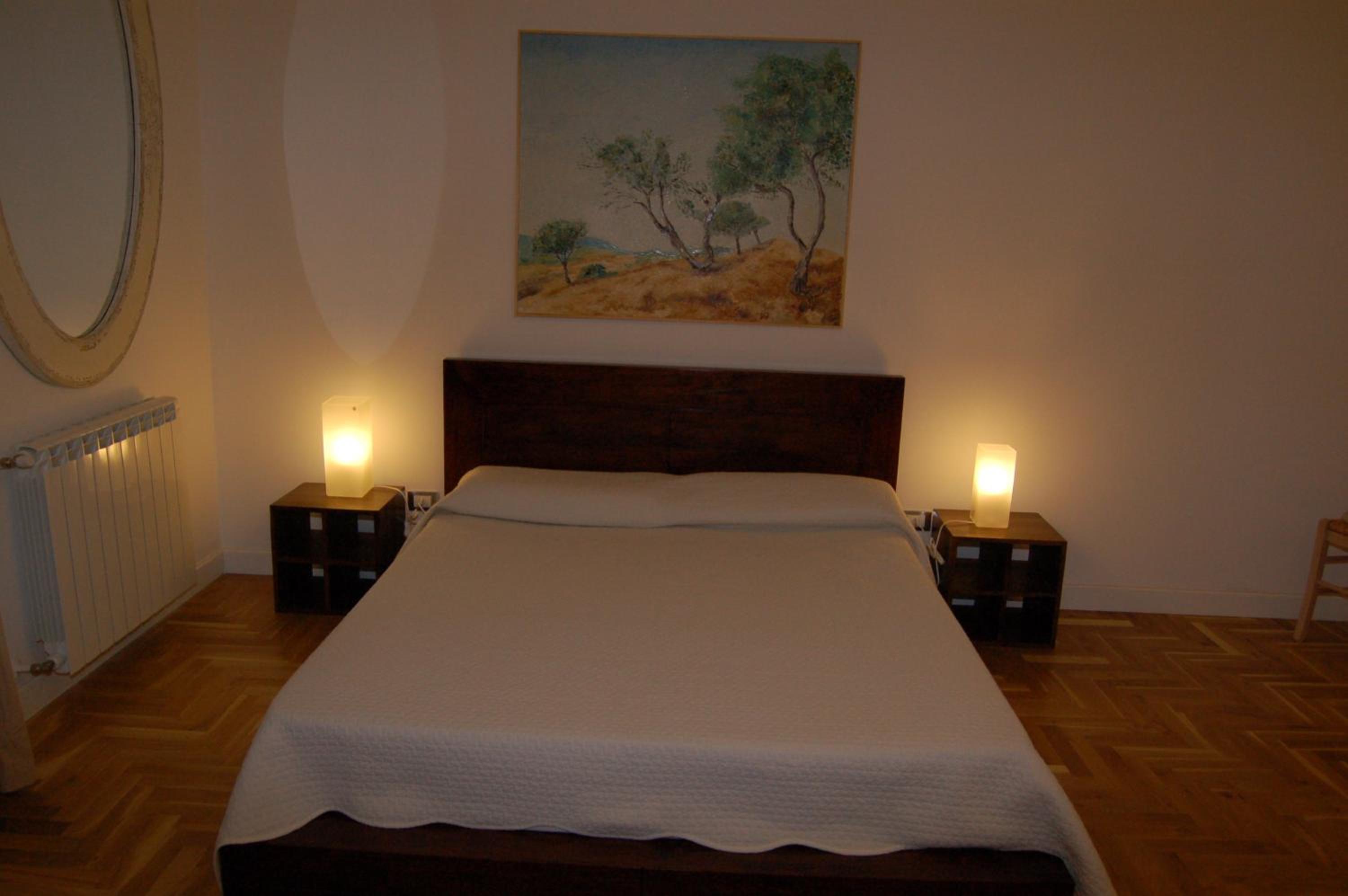 Double Room with Balcony - Photo 16