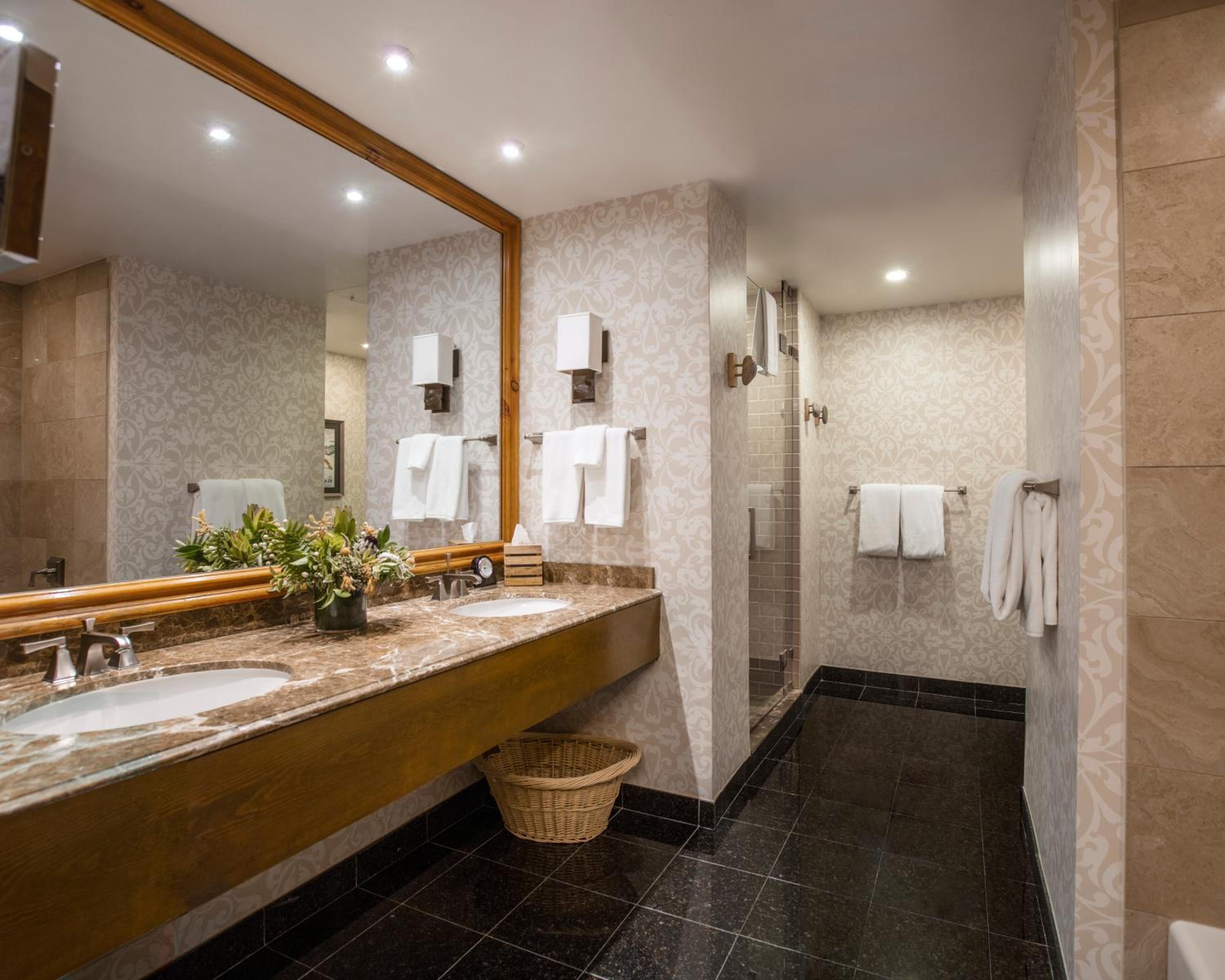 Suite - Photo 2