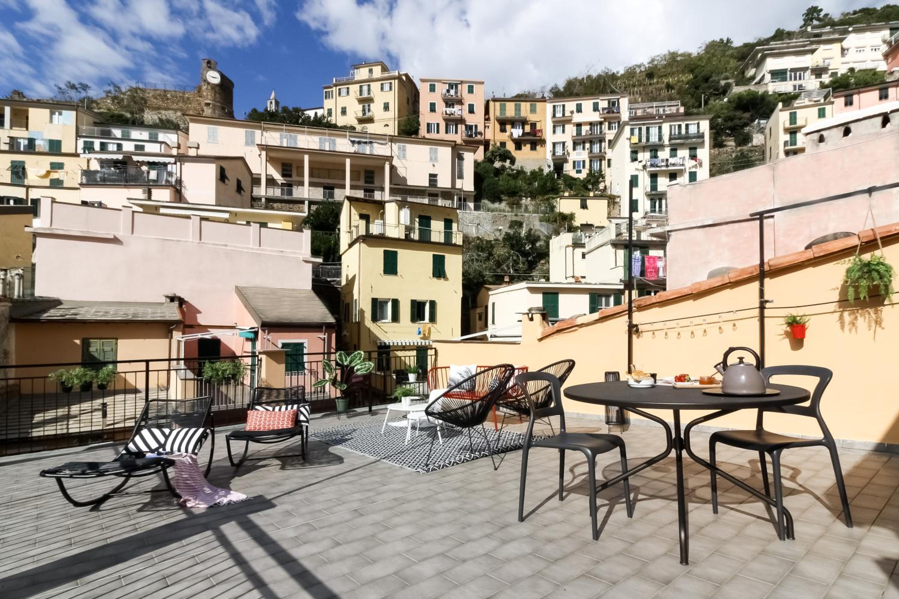 Two-Bedroom Apartment with Terrace - Split Level - Photo 15