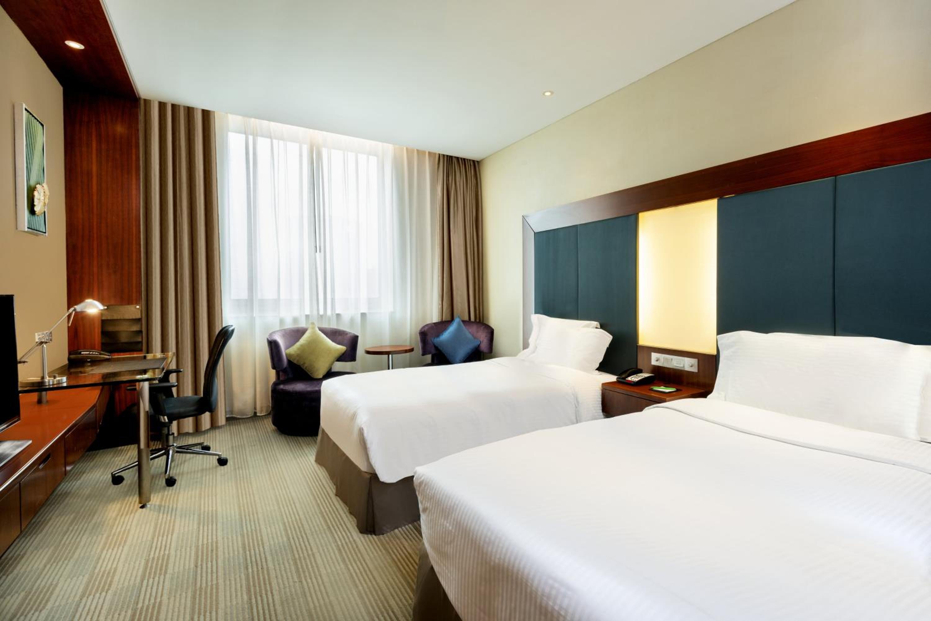 Standard Twin Room - Photo 4
