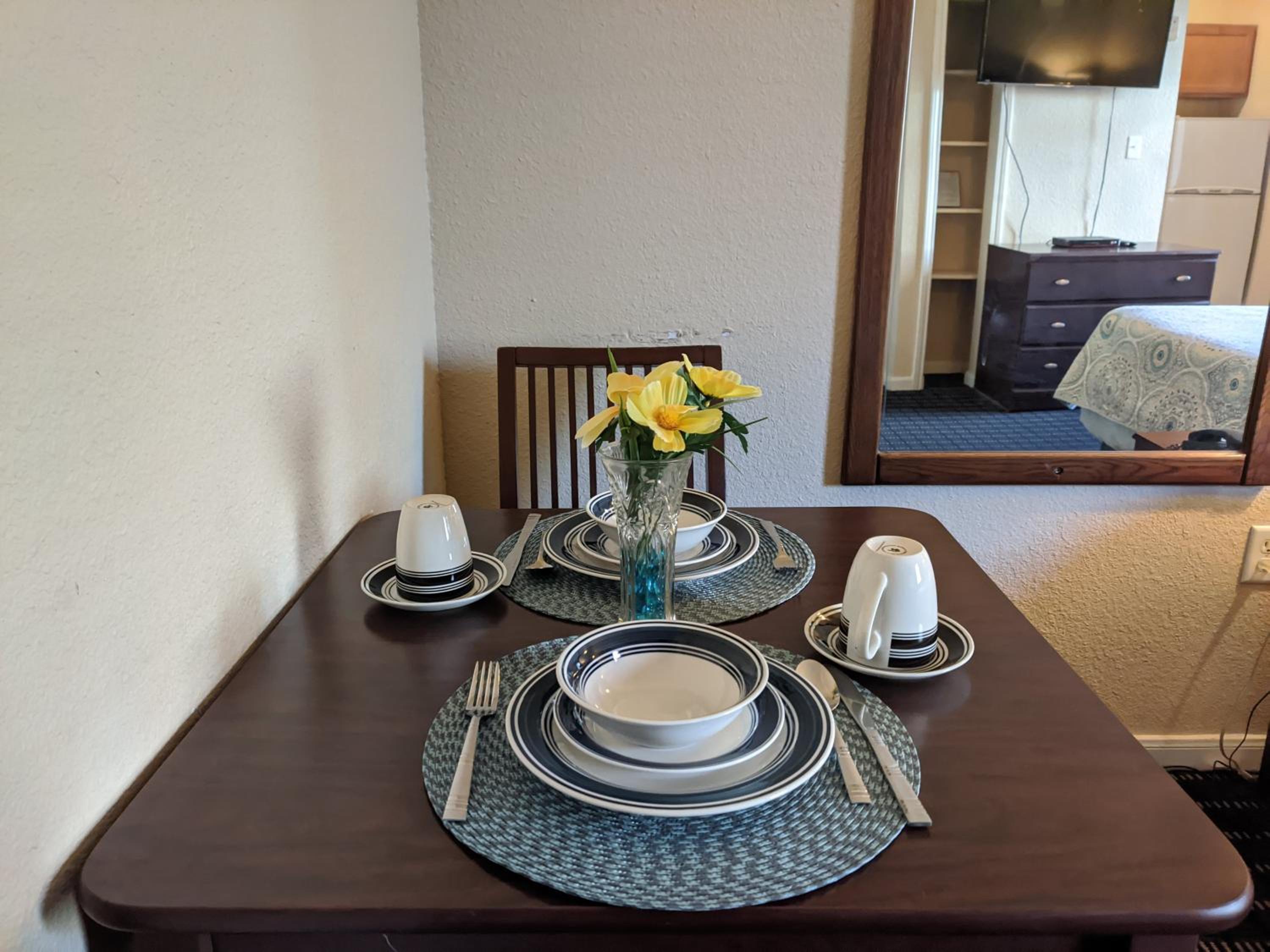Executive Suite - Photo 5