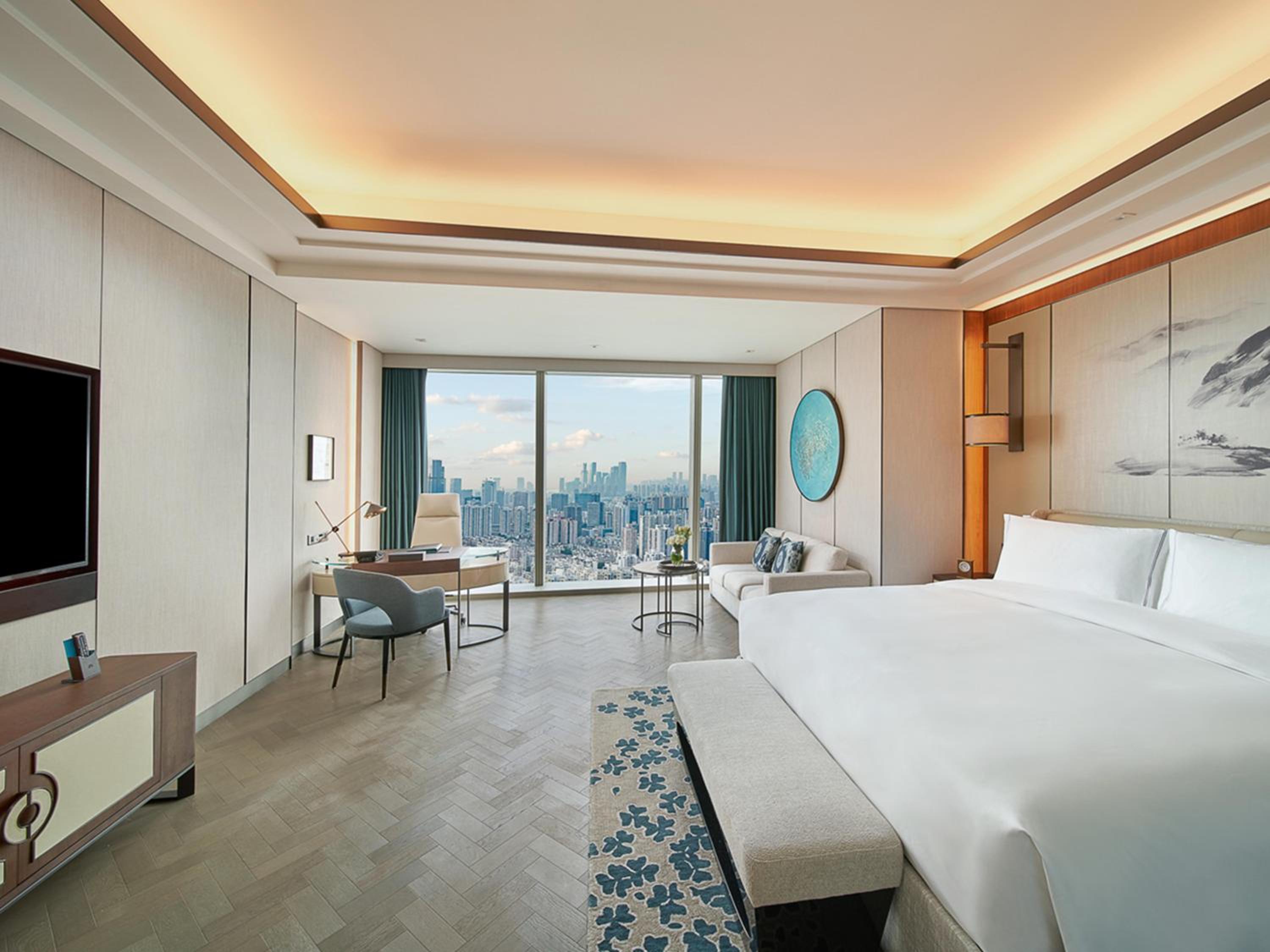 Deluxe King Bed City View Room - Photo 3