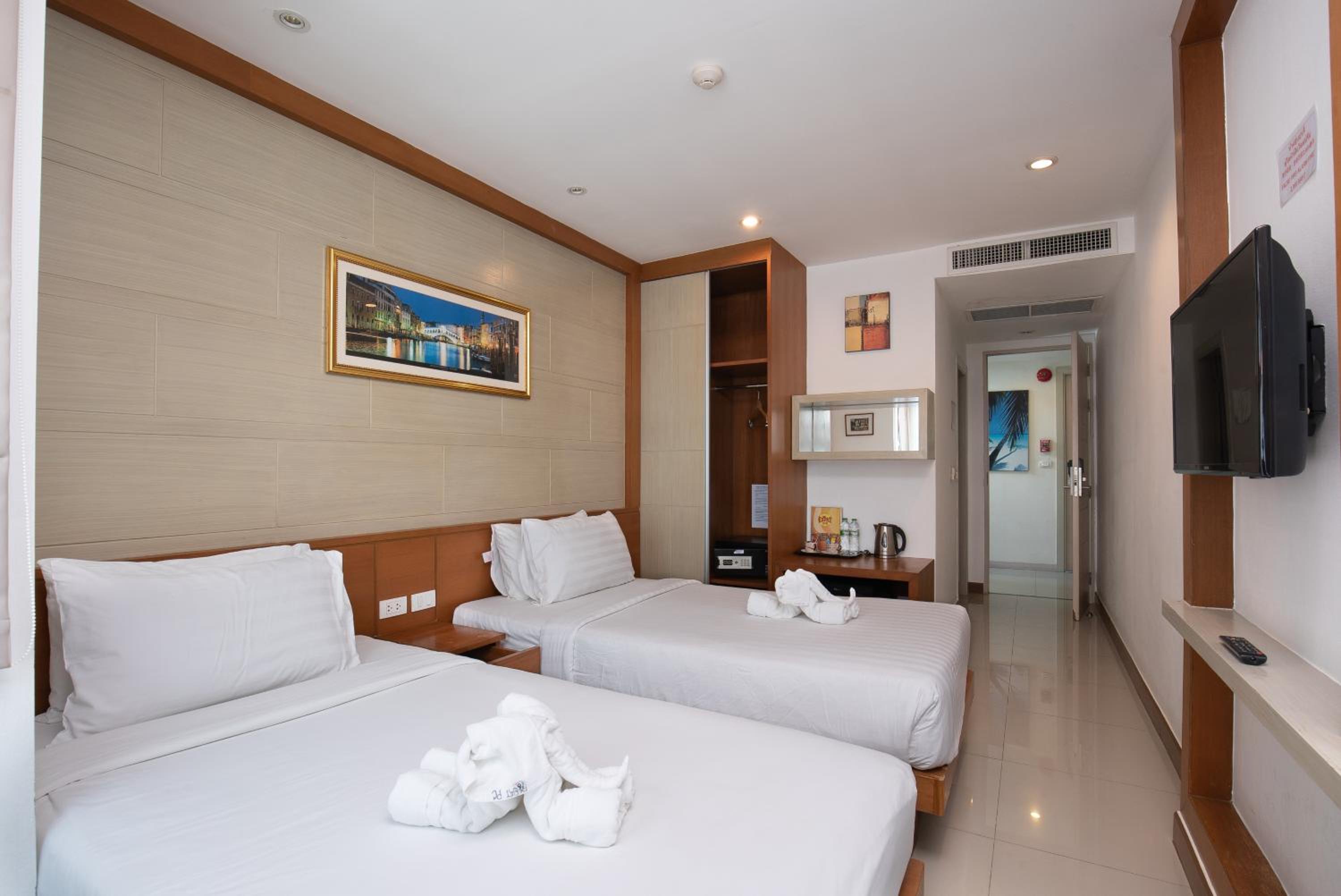 Standard Twin Room photo 3