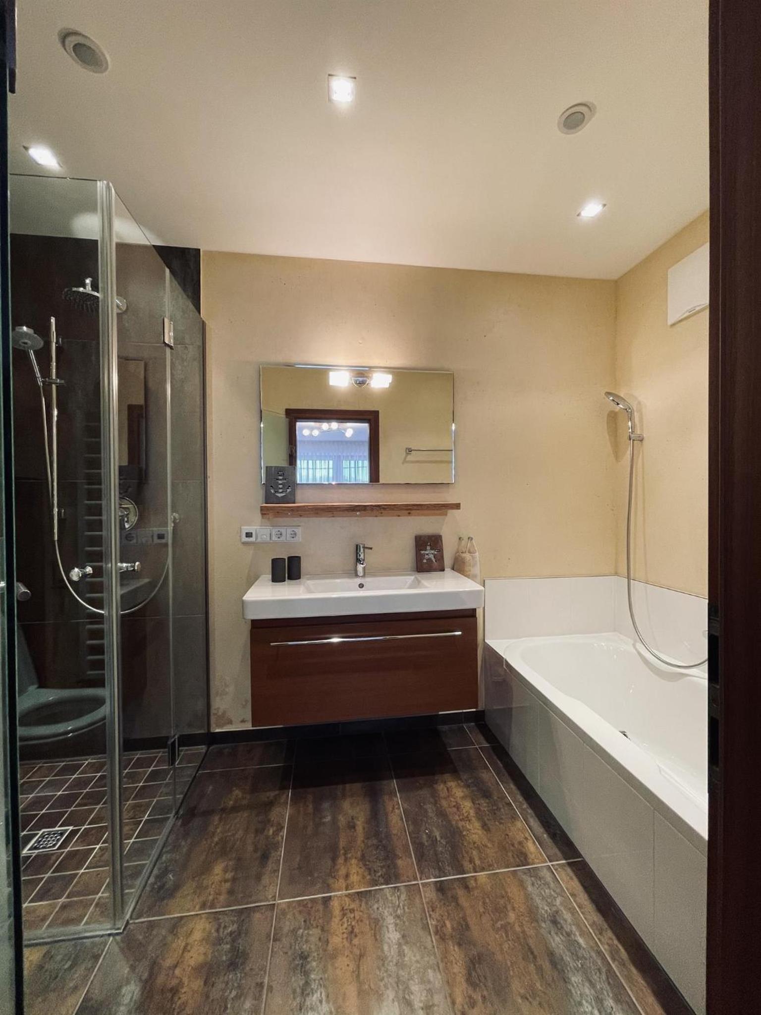 Two-Bedroom Apartment - Photo 2