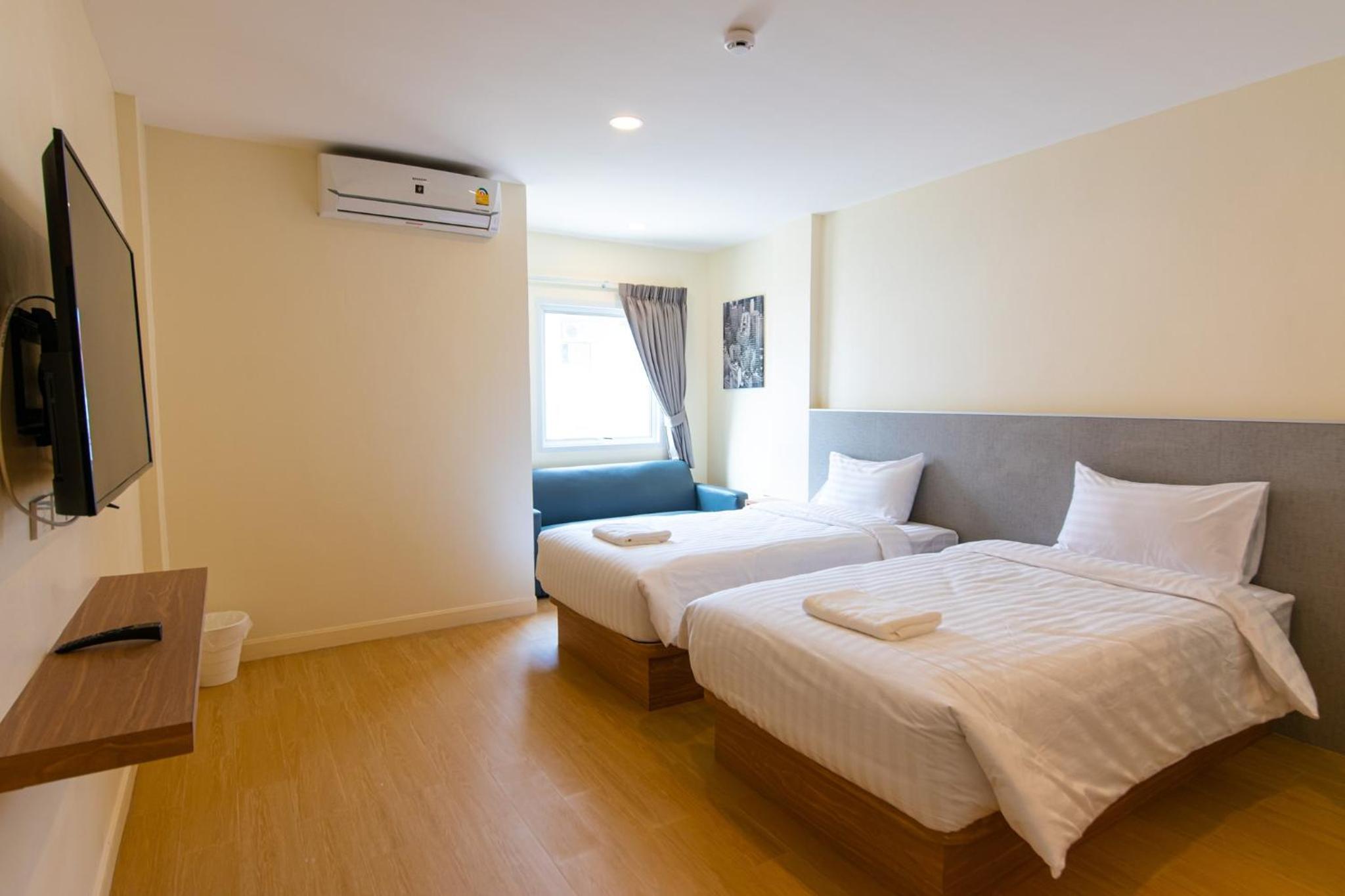 Standard Twin Room - Photo 4