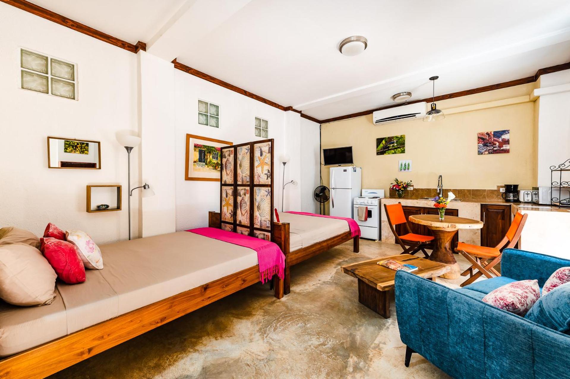 Executive Queen Room with Two Queen Beds photo 1