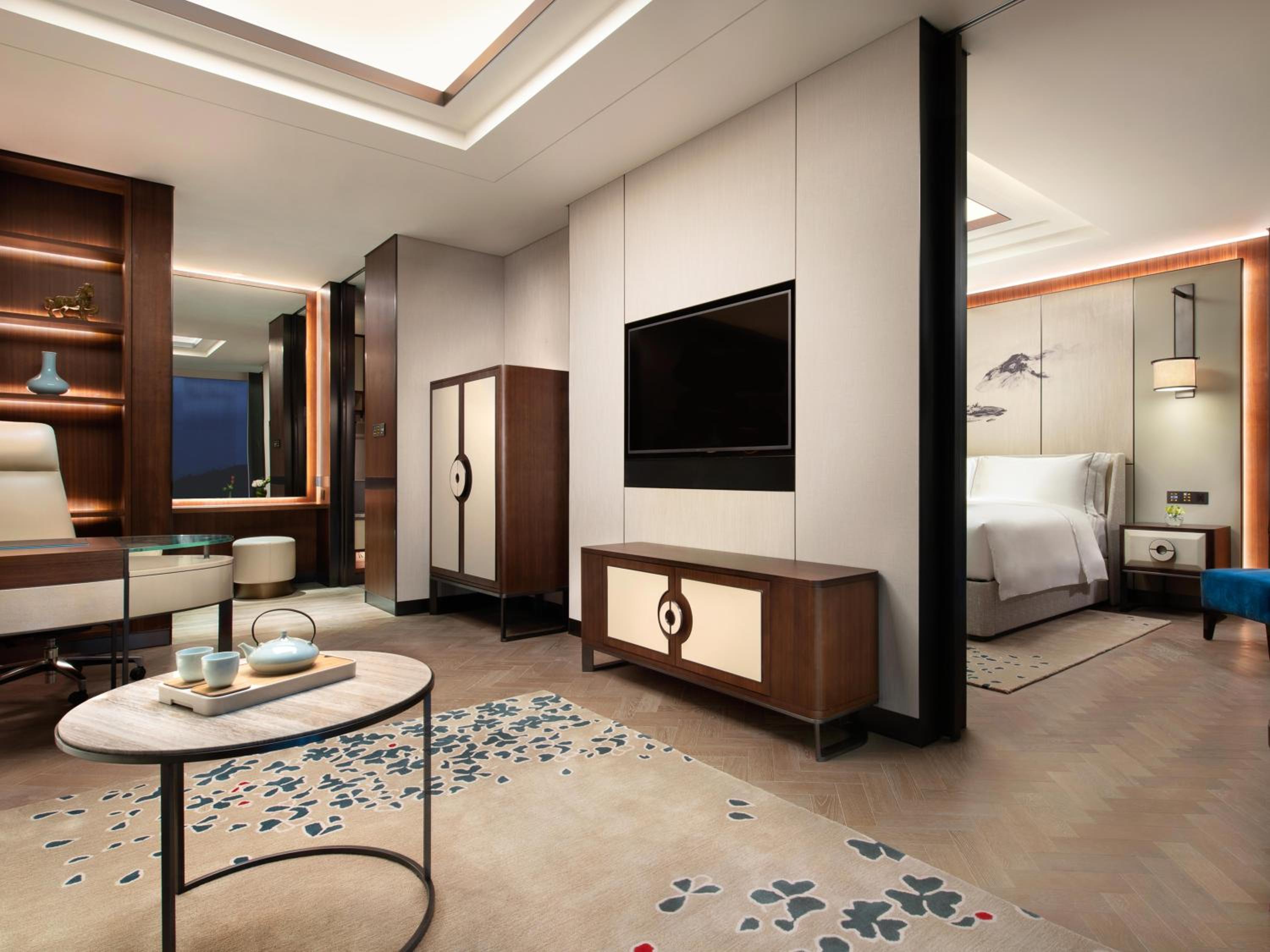 Metropolitan Suite with City View - Photo 7
