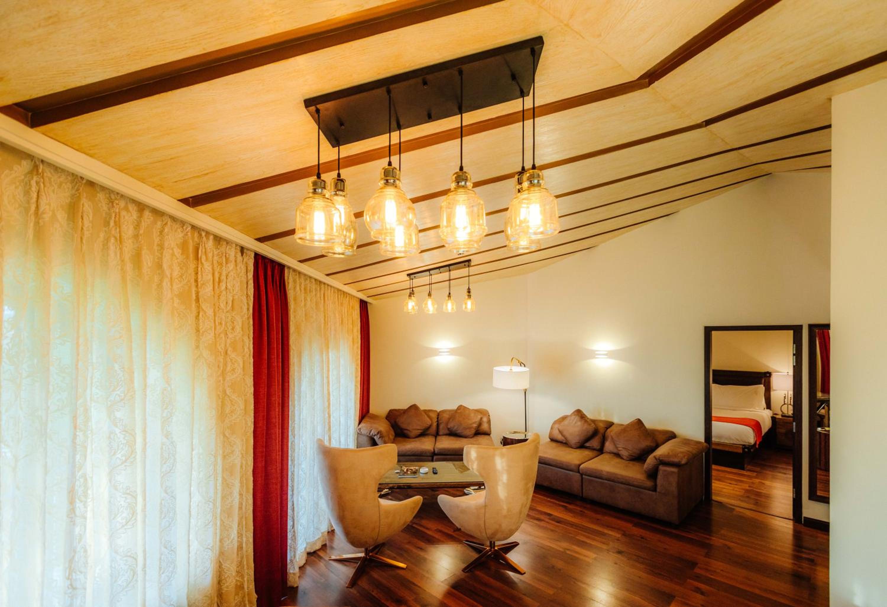 King Suite - Photo 6