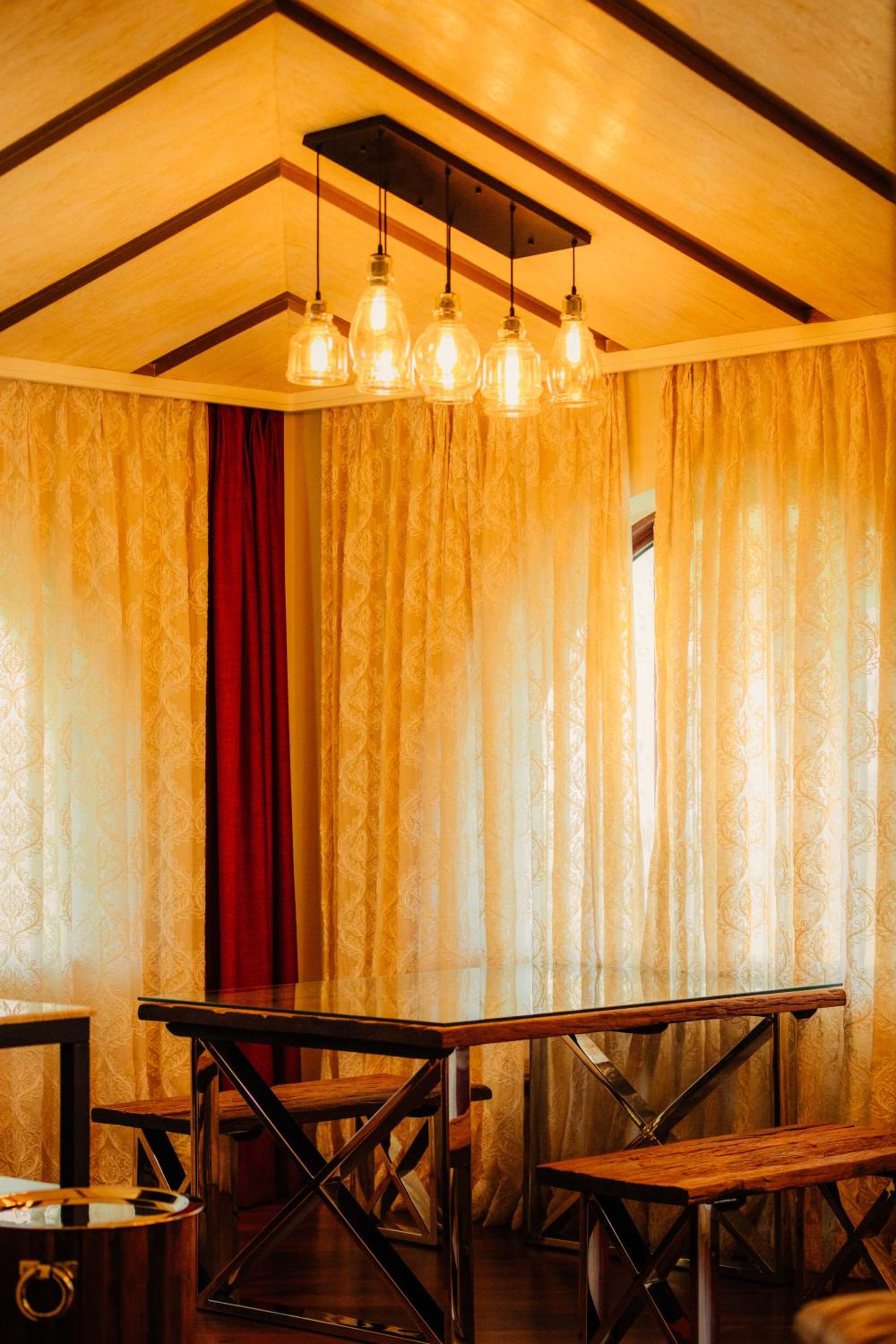 King Suite - Photo 8