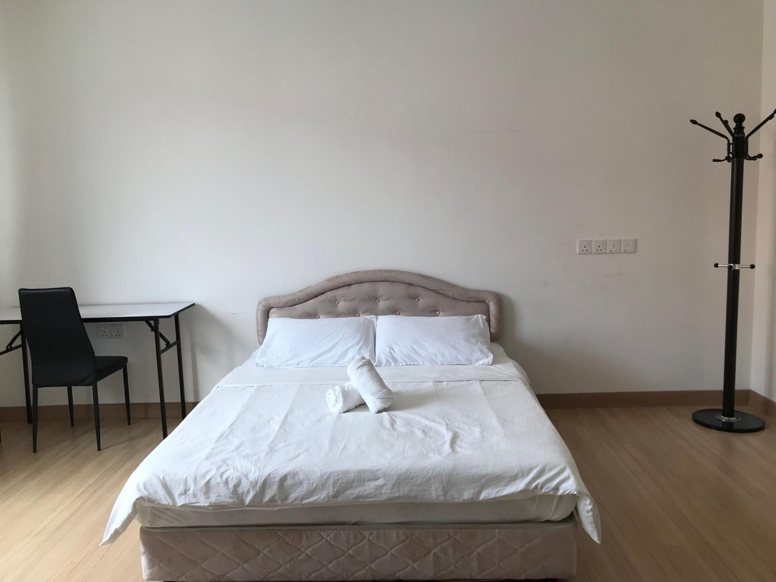 Queen Room - Photo 4