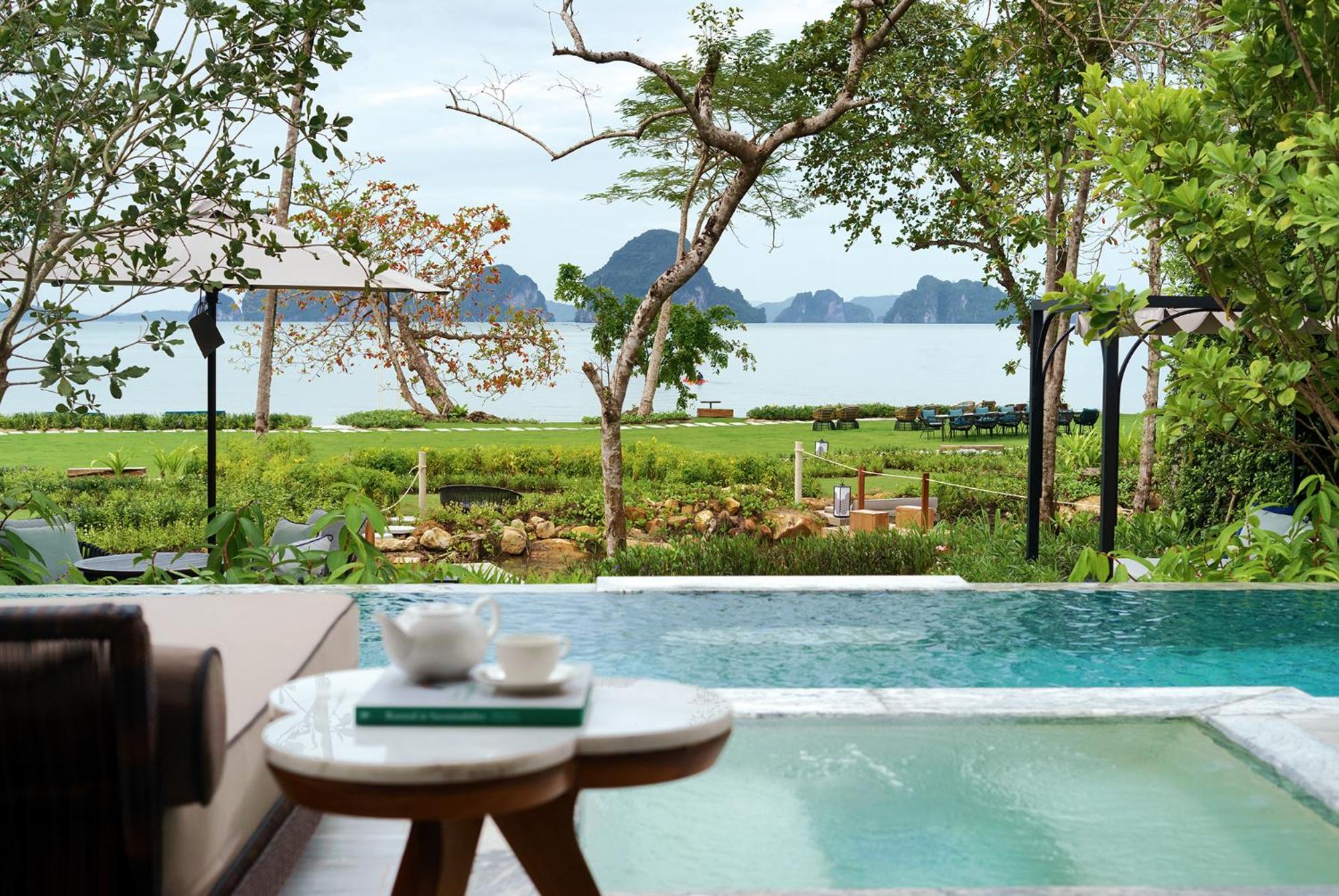 Beachfront Pool Villa - Photo 11