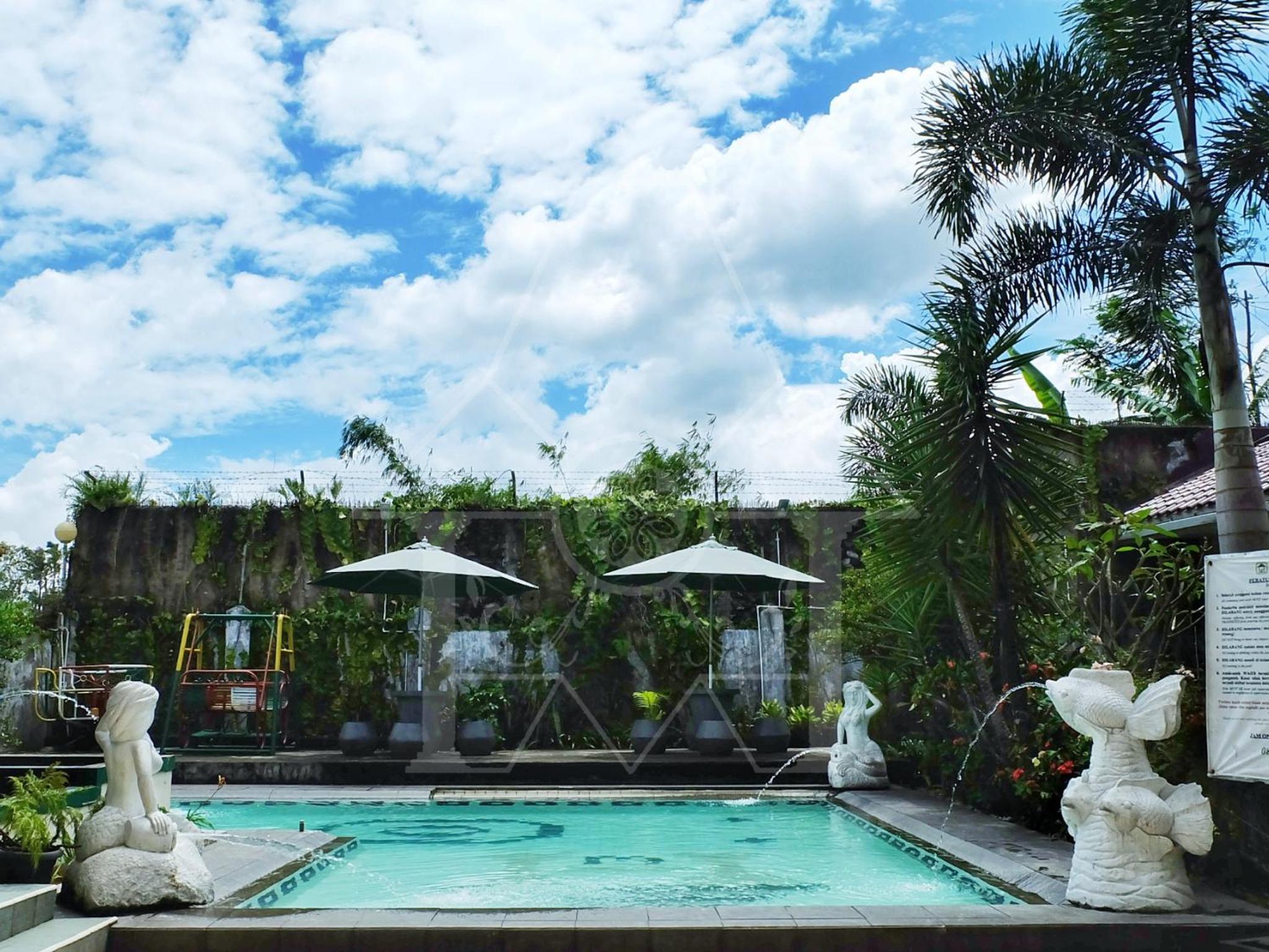 Villa with Garden View - Photo 2
