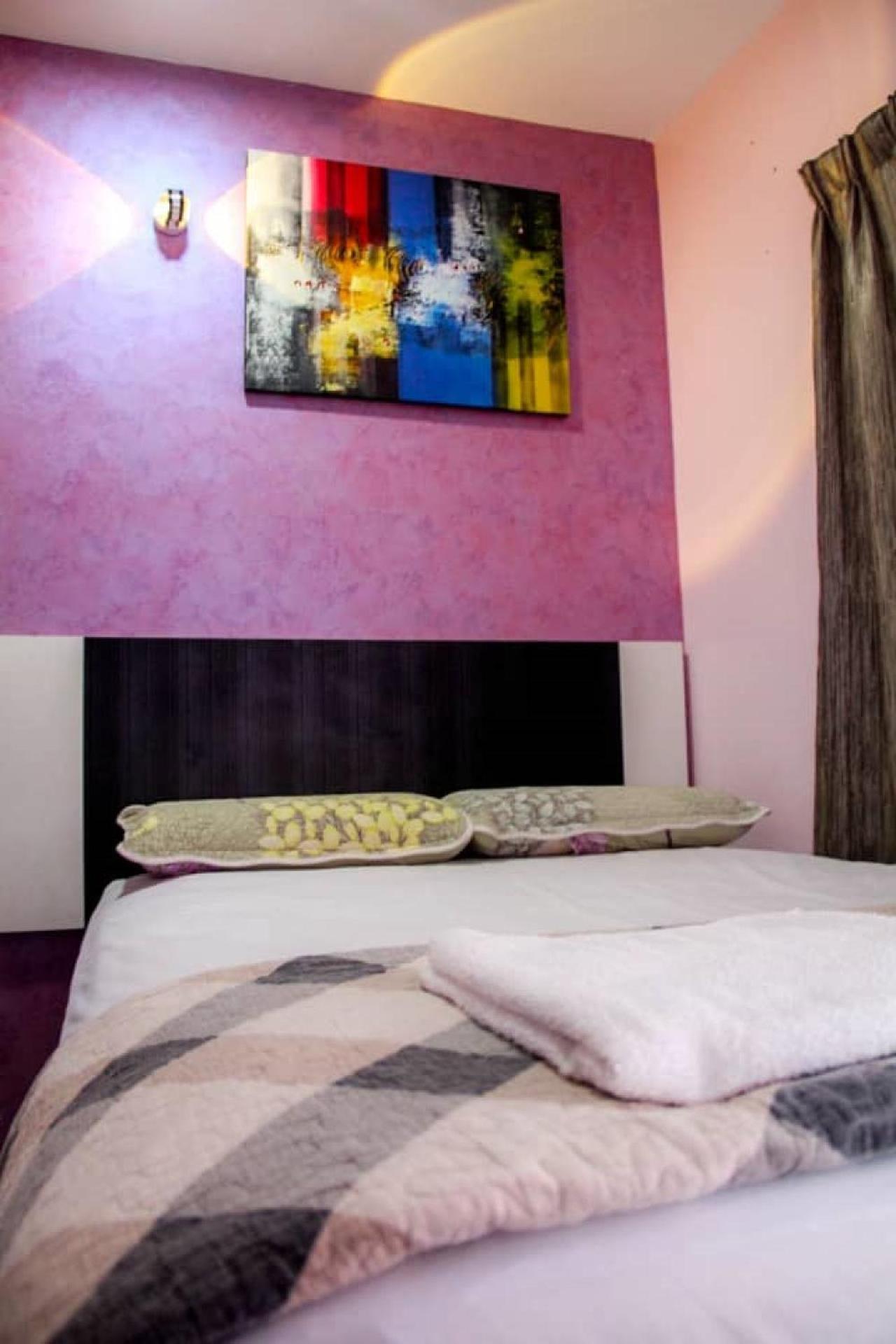 Standard Double Room - Photo 3