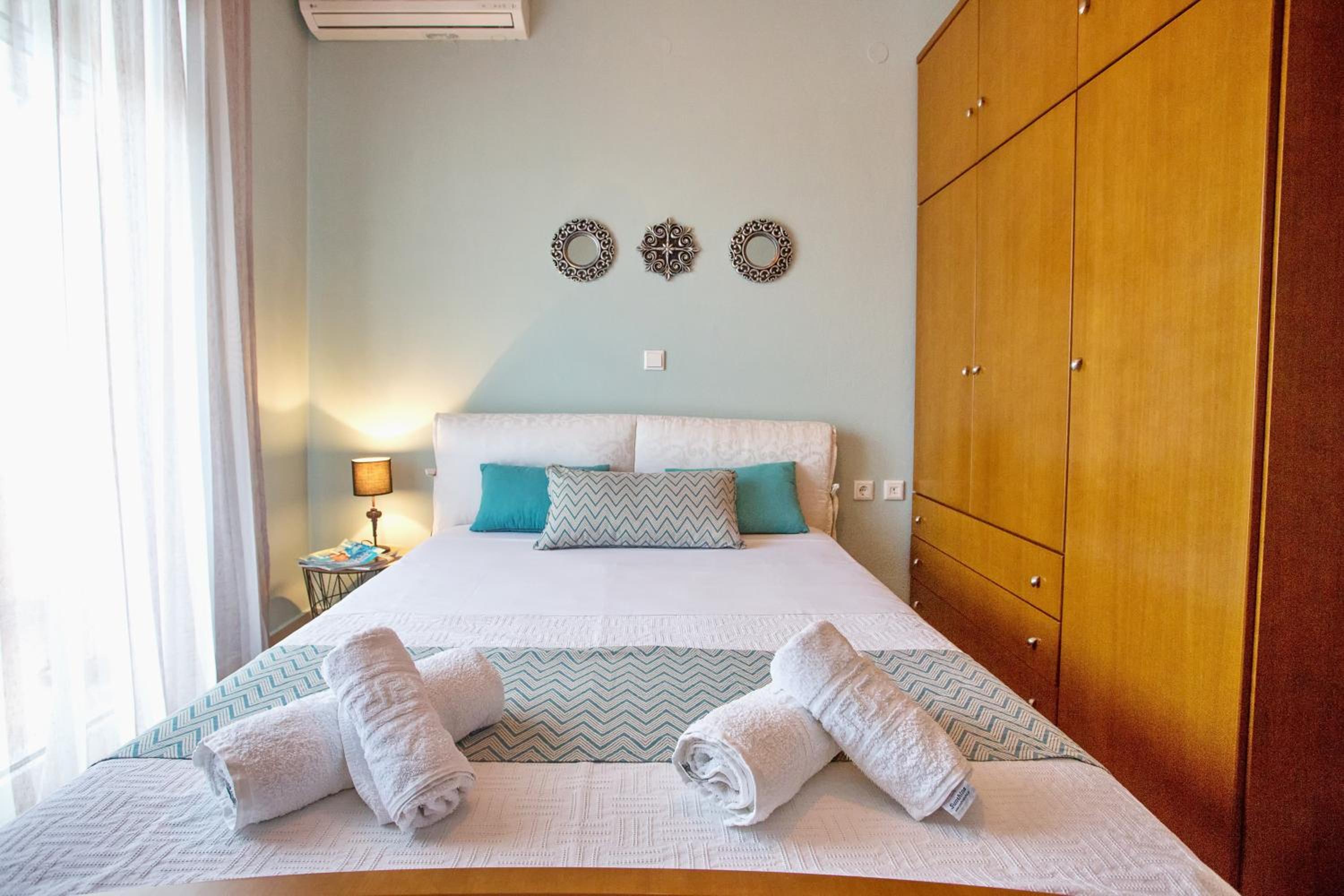 One-Bedroom Apartment with Balcony photo 1