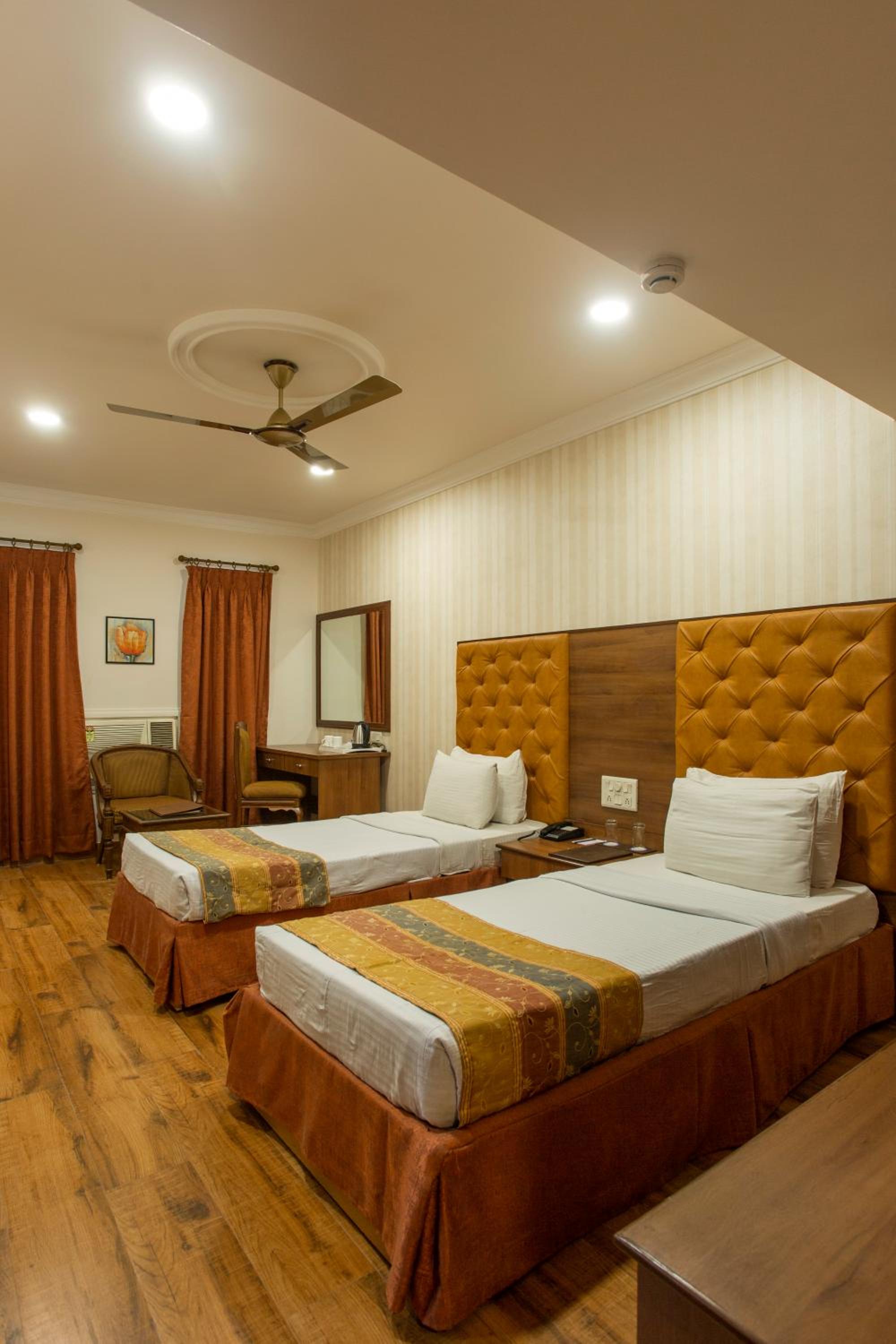 Superior Twin Room - Photo 1