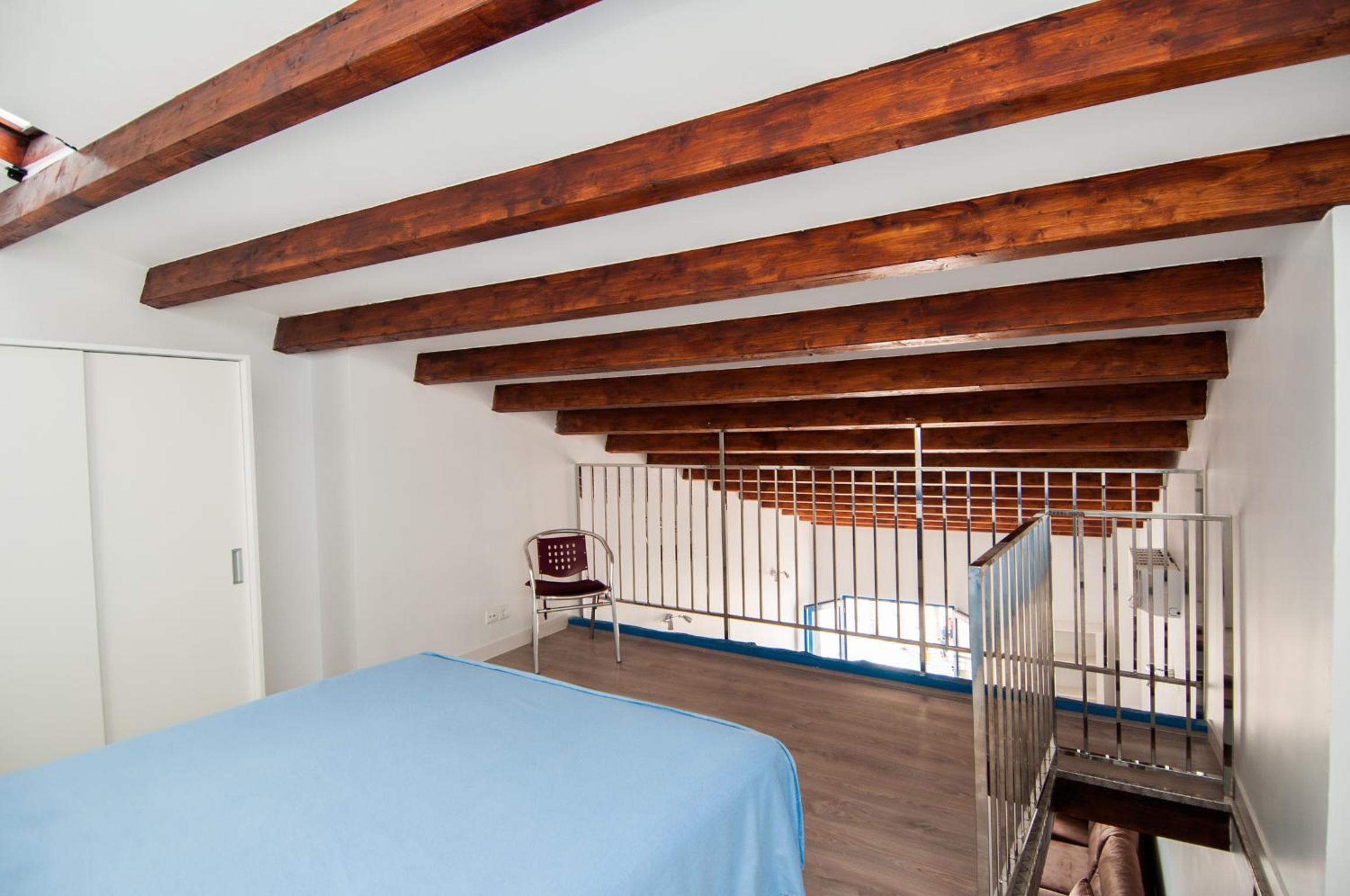 One-Bedroom Apartment - Photo 1