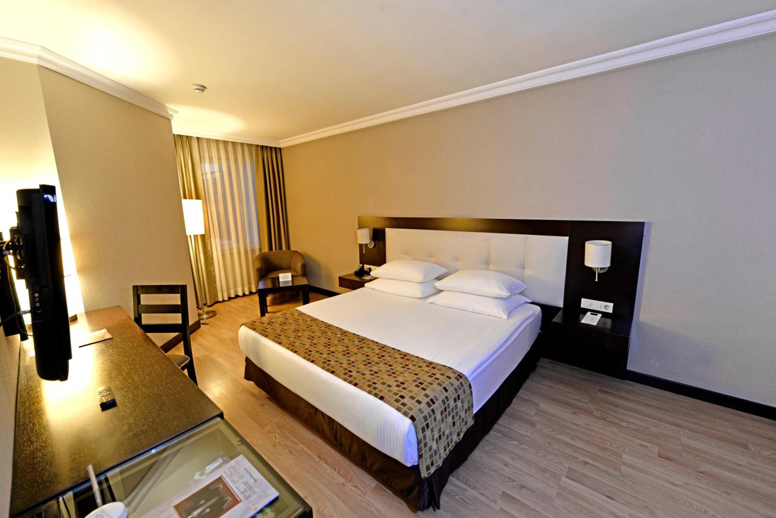 Junior Suite thumbnail 6