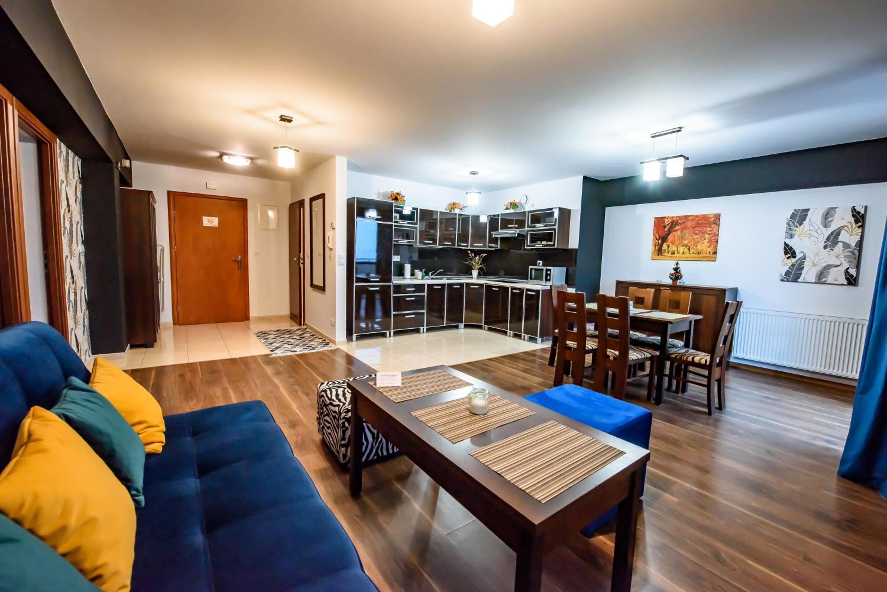 Two-Bedroom Apartment with Paid Garage photo 3
