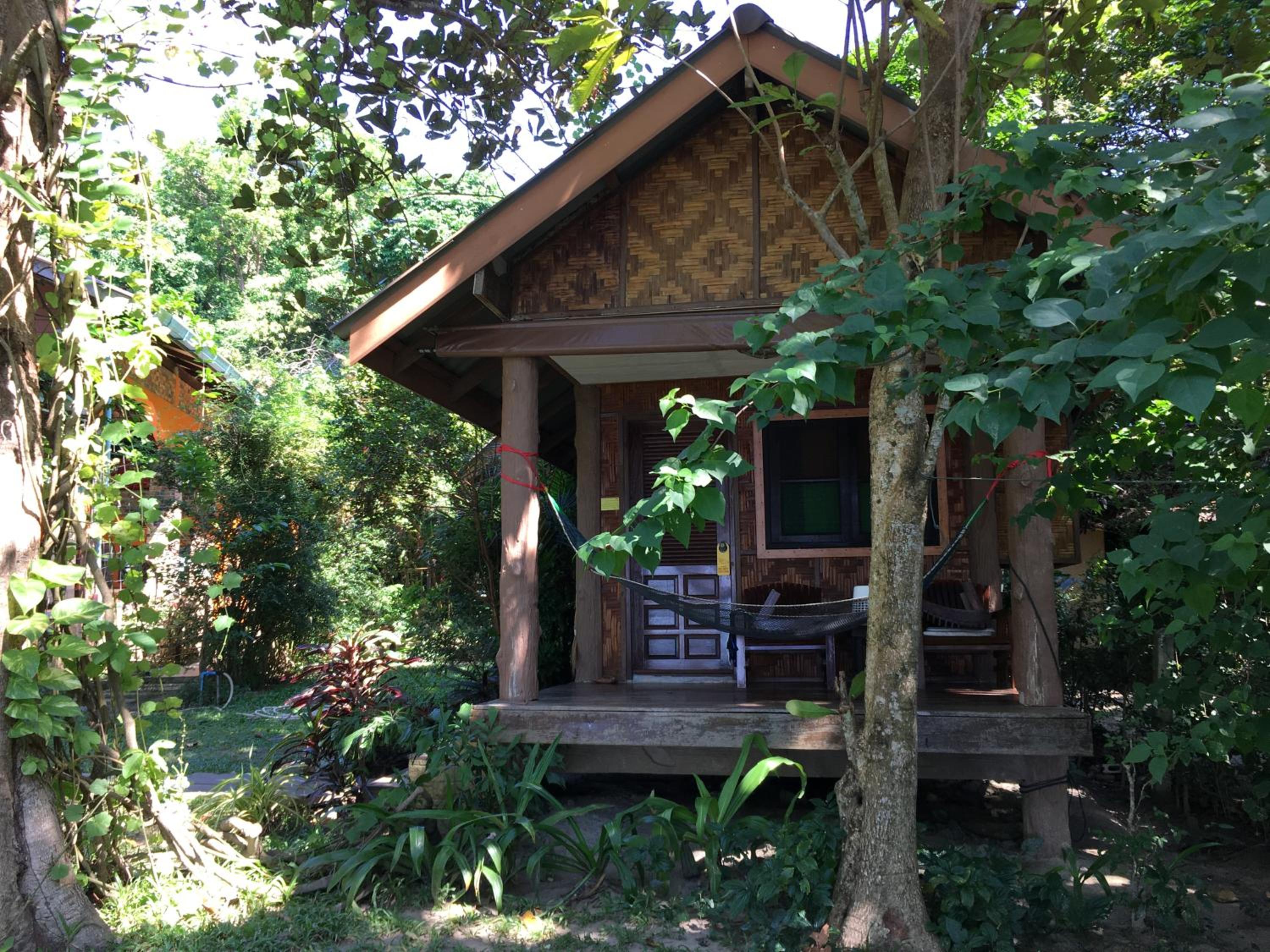 Bamboo Bungalow with Sea View - Air Conditioning photo 2
