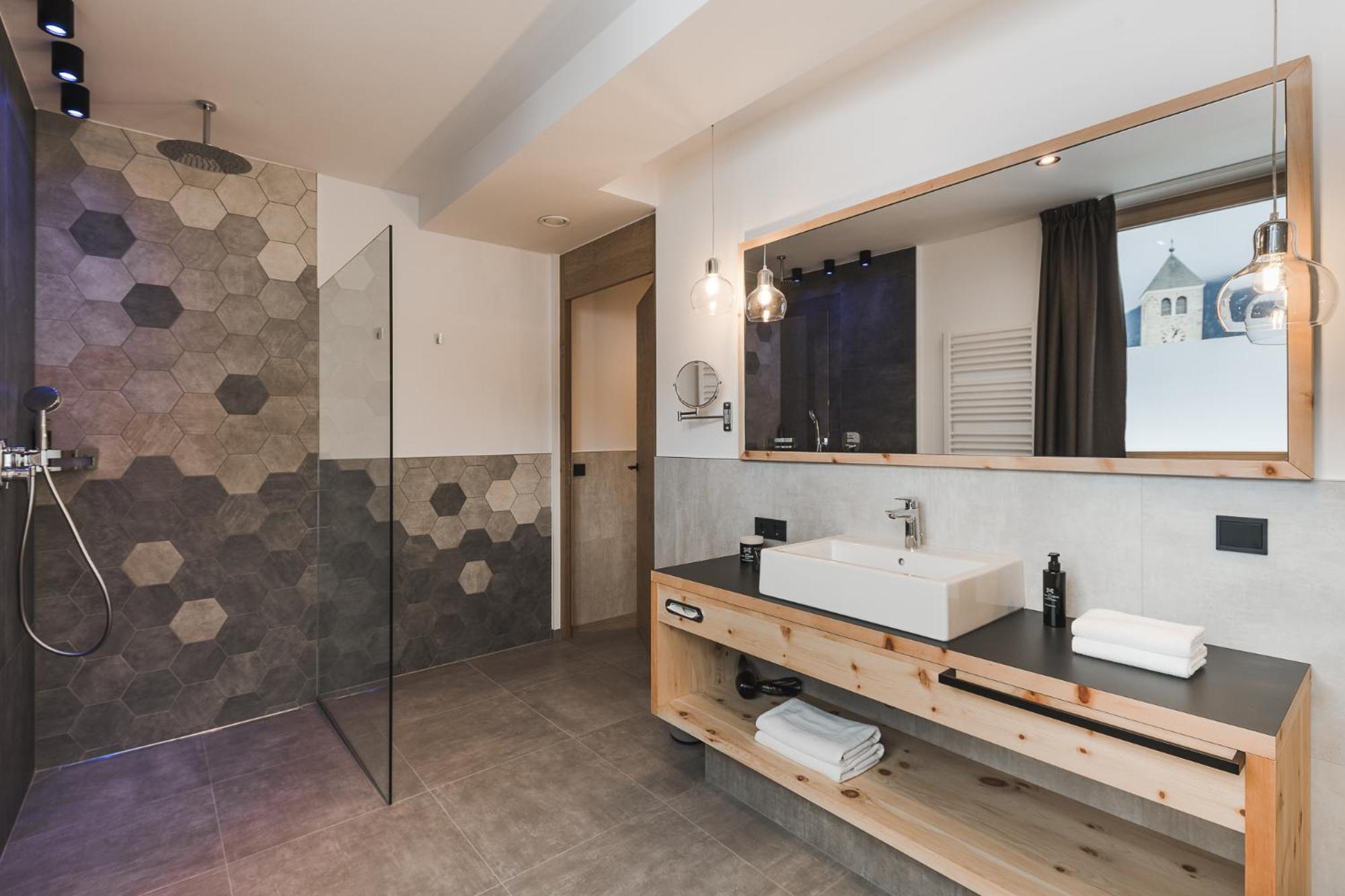 Suite with Sauna - Photo 3
