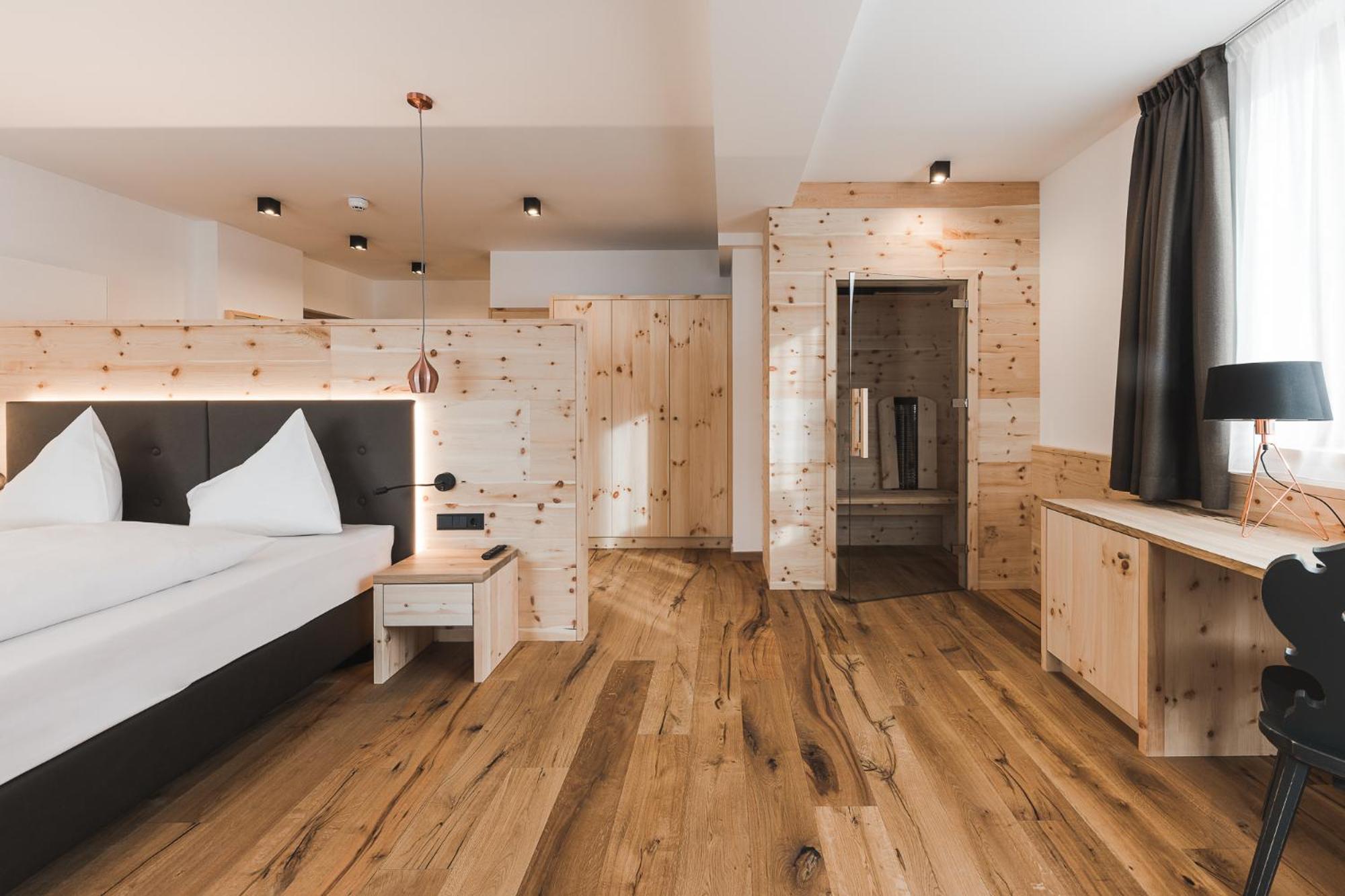 Suite with Sauna - Photo 1