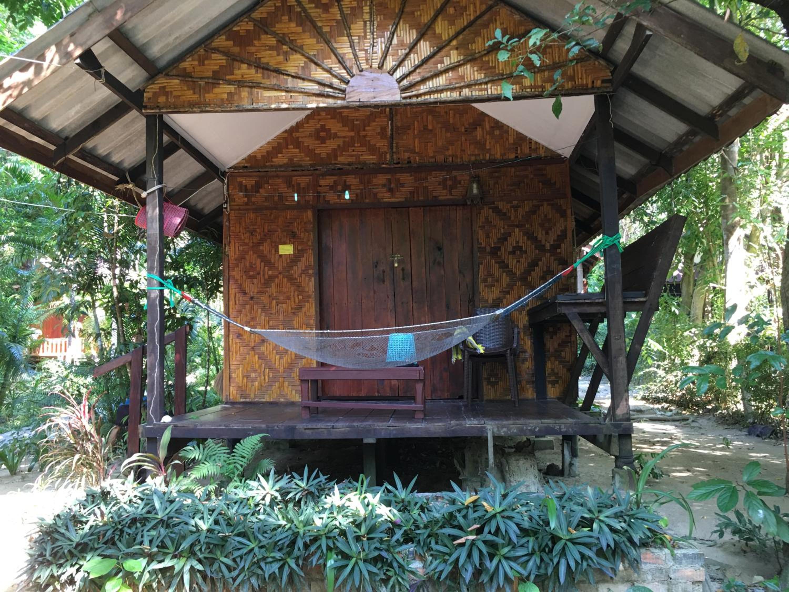 Standard Bamboo Bungalow with Garden View - Fan photo 2