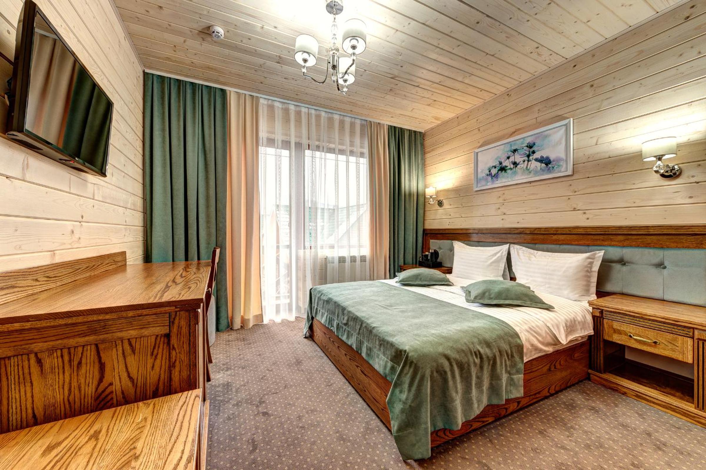 Junior Suite with Spa Access