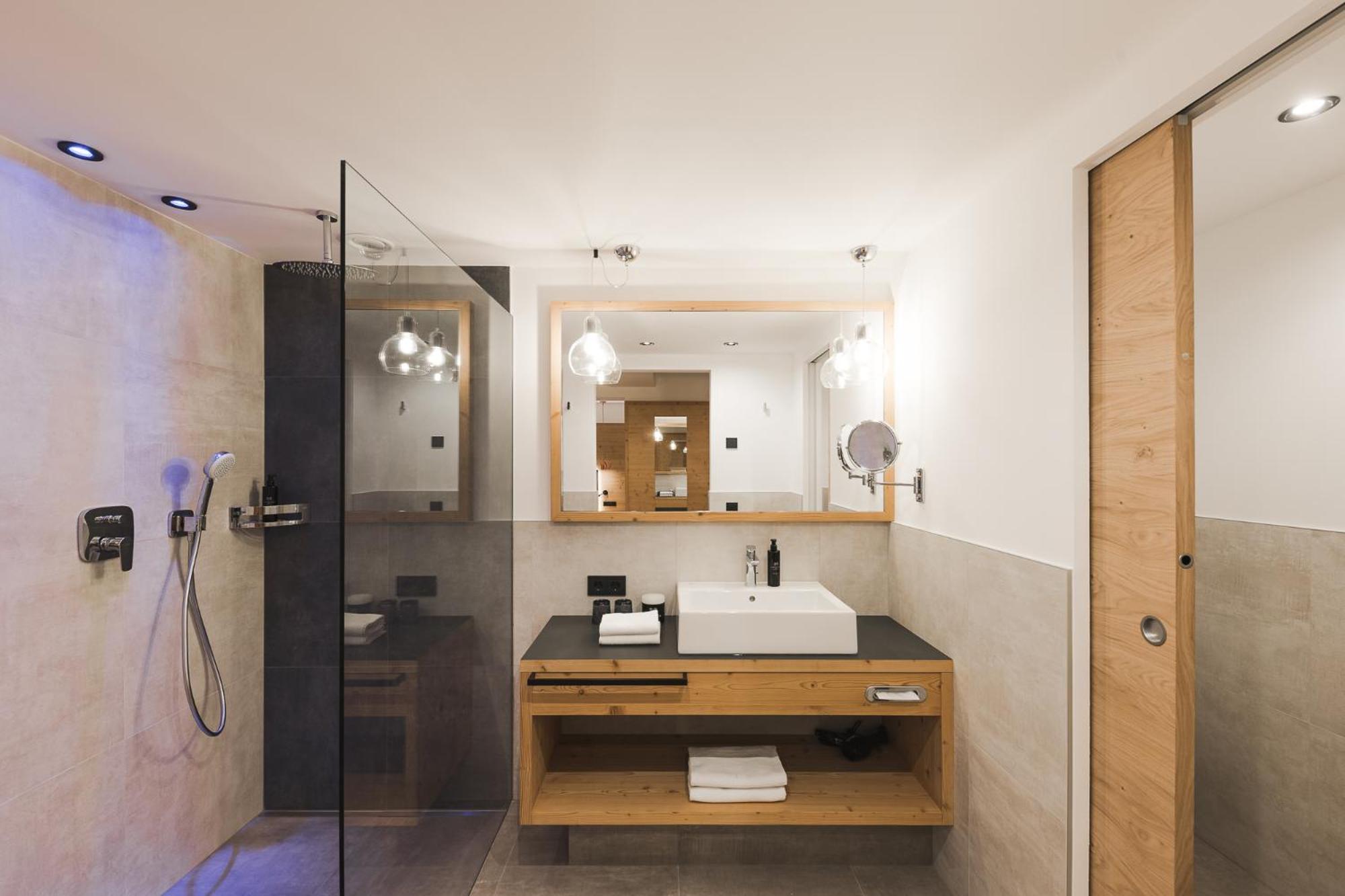 Deluxe Double Room - Photo 5