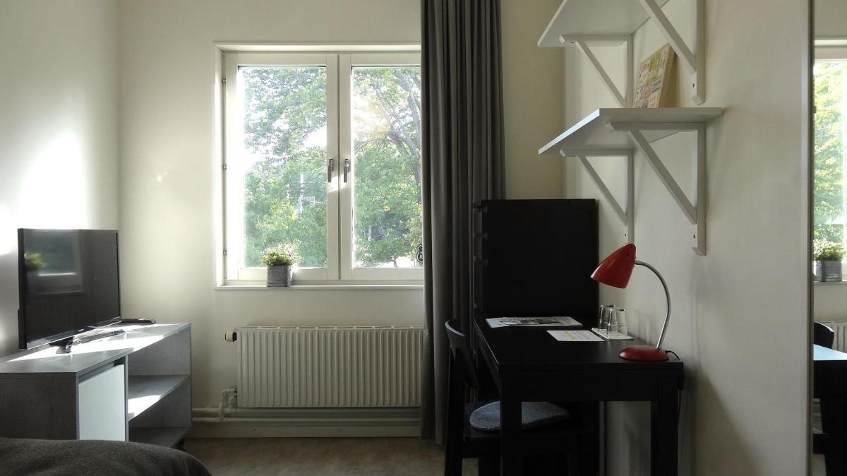 Single Room with Shared Bathroom photo 1