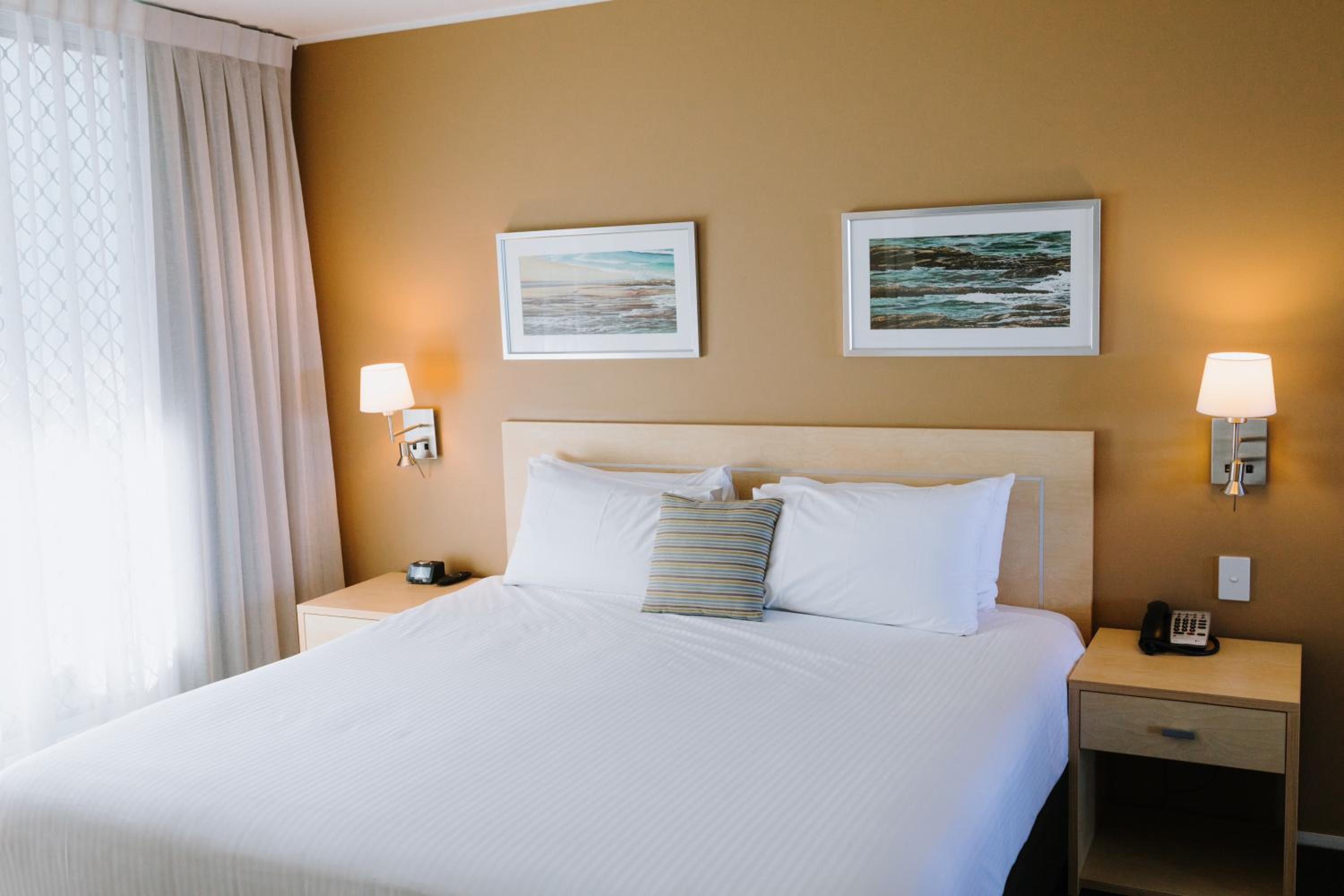 One-Bedroom Suite - Photo 1