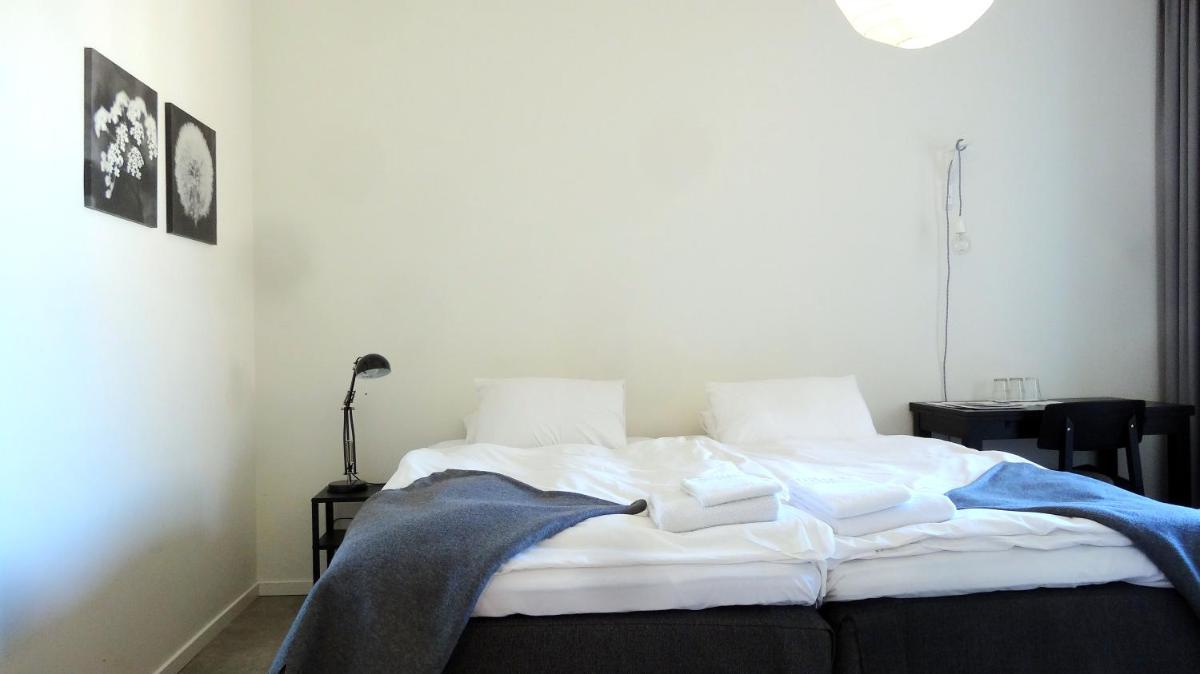 Double Room with Private Toilet & Shower - Wheelchair Access photo 1
